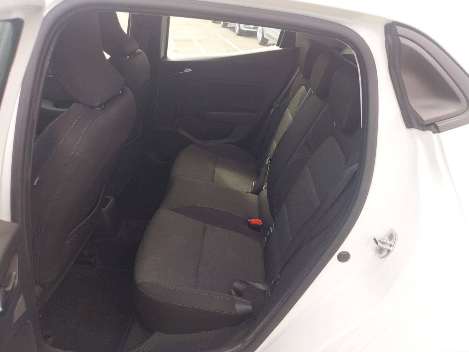 Vente en ligne Renault Clio 5 Clio E-Tech 140 - 21N au prix de 14 890 €