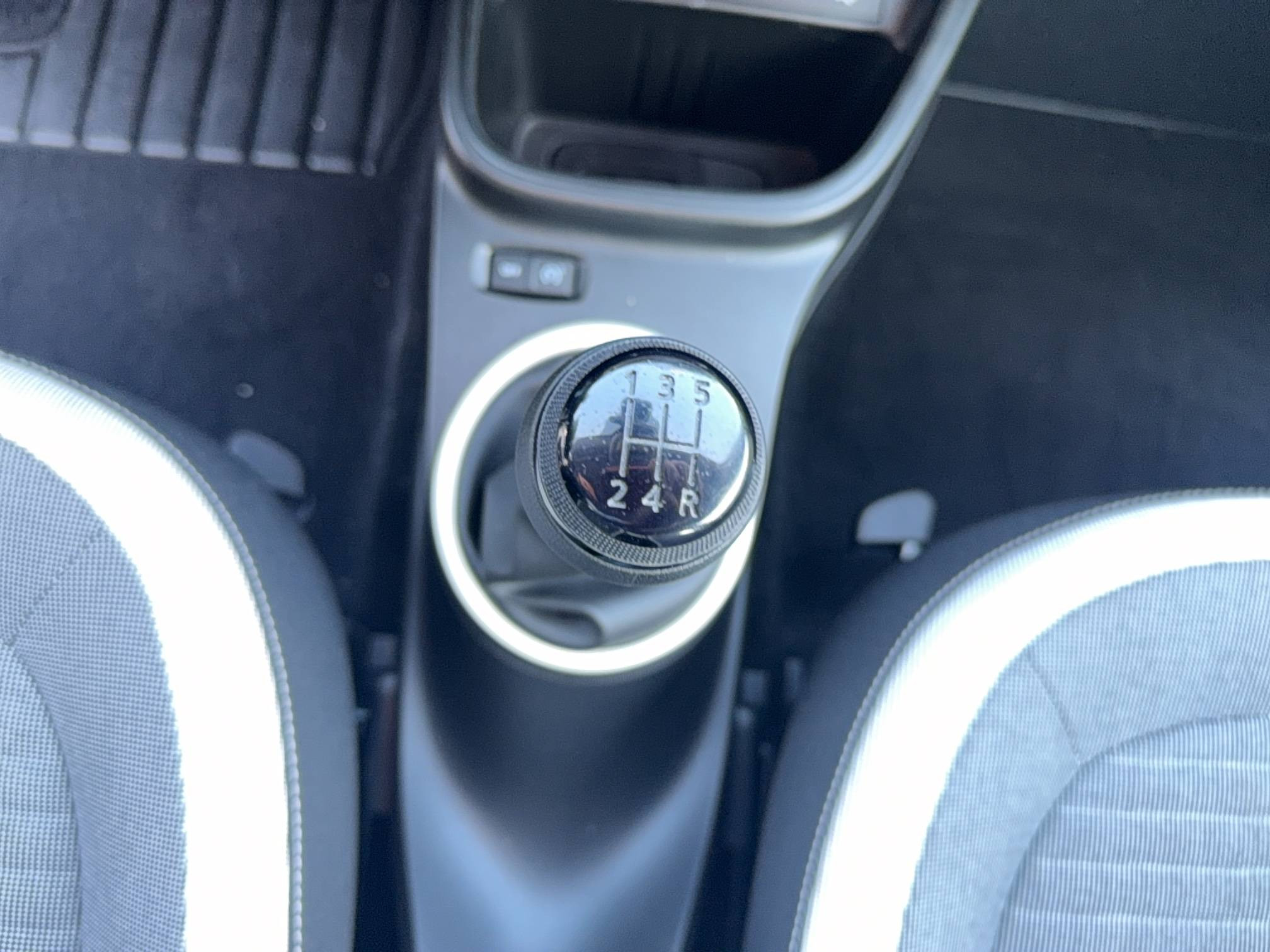 Vente en ligne Renault Twingo 3  SCe 65 - 21 au prix de 11 464 €