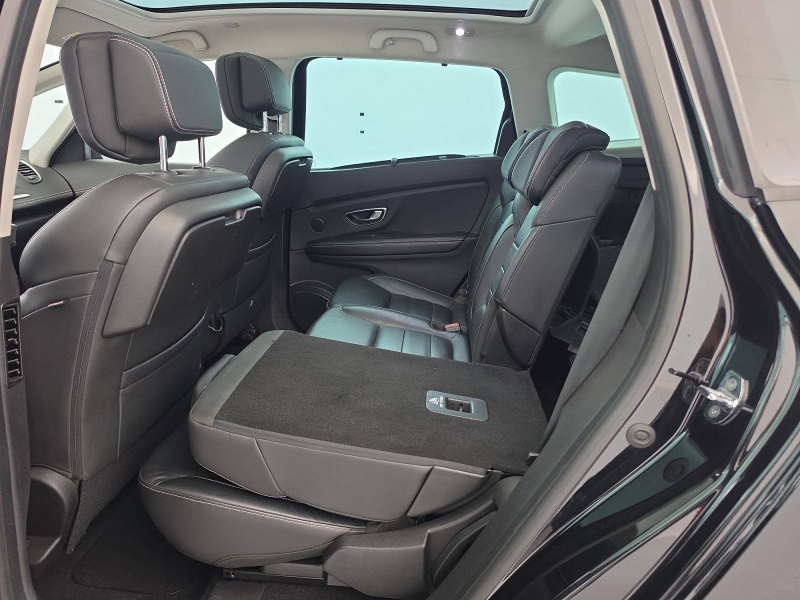 Vente en ligne Renault Grand Scenic 4 Grand Scenic Blue dCi 150 EDC au prix de 18 990 €
