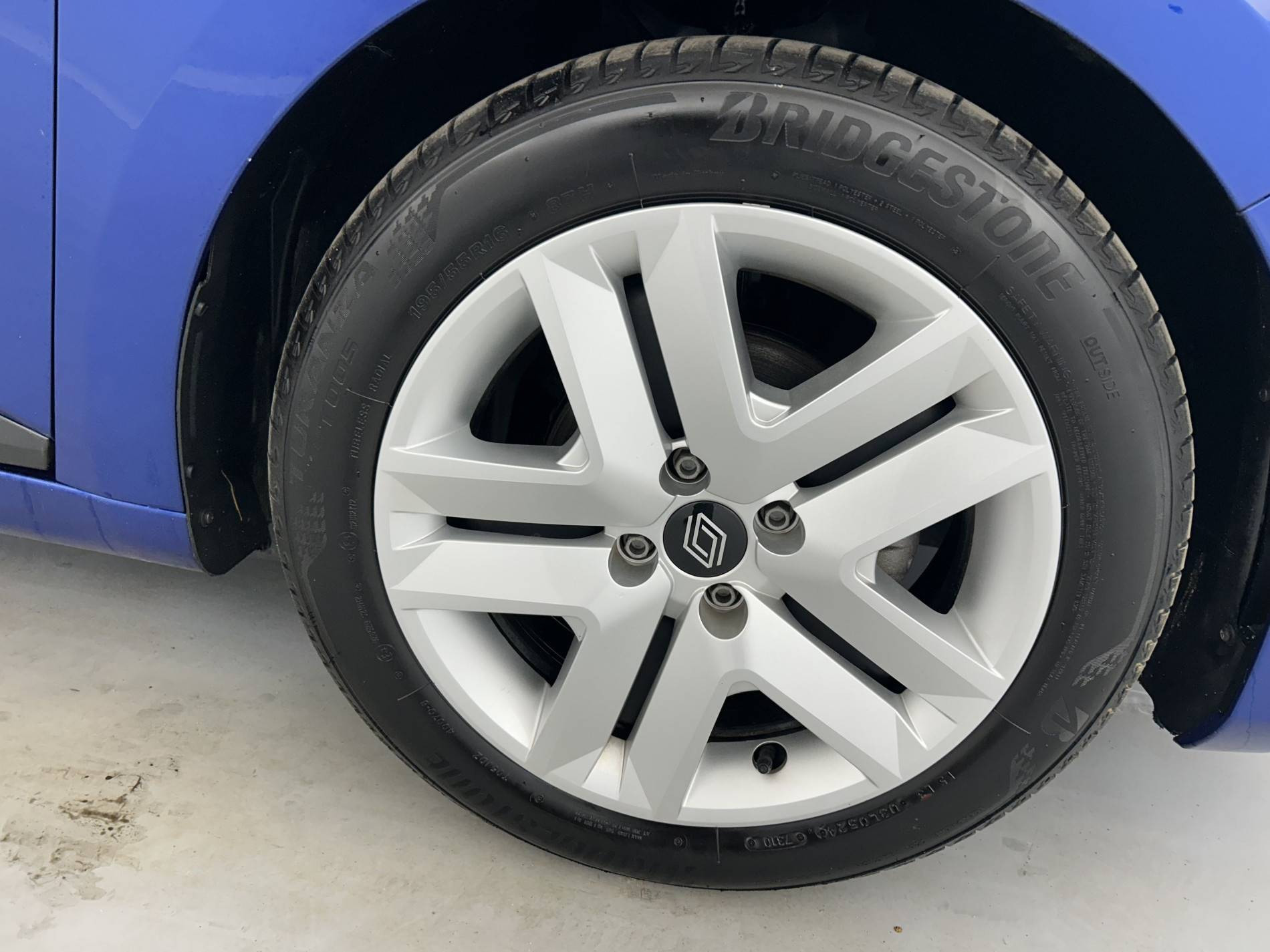 Vente en ligne Renault Clio 5 Clio TCe 90 au prix de 15 990 €