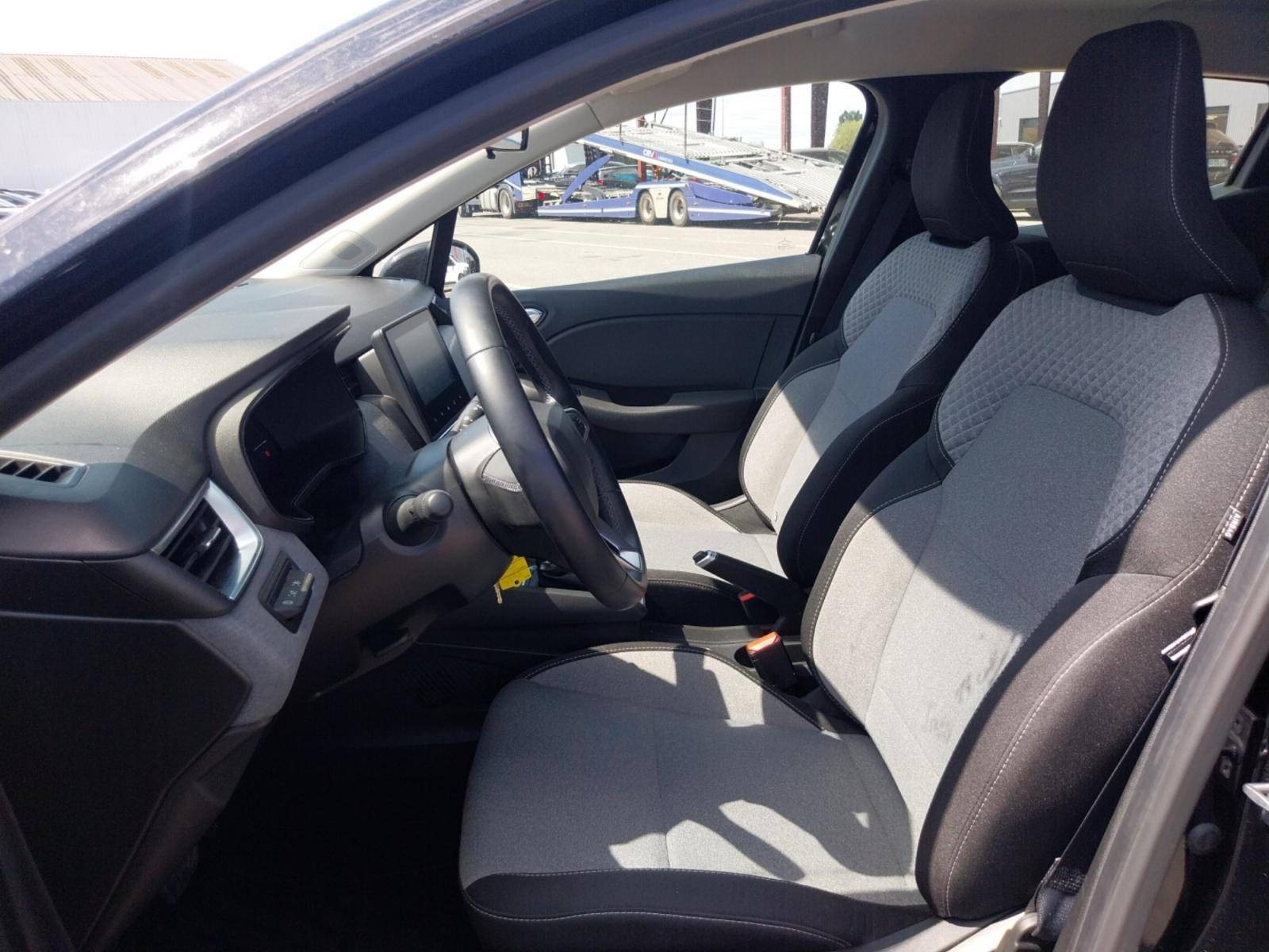 Vente en ligne Renault Clio 5 Clio E-Tech full hybrid 145 ch GSR2 au prix de 16 900 €