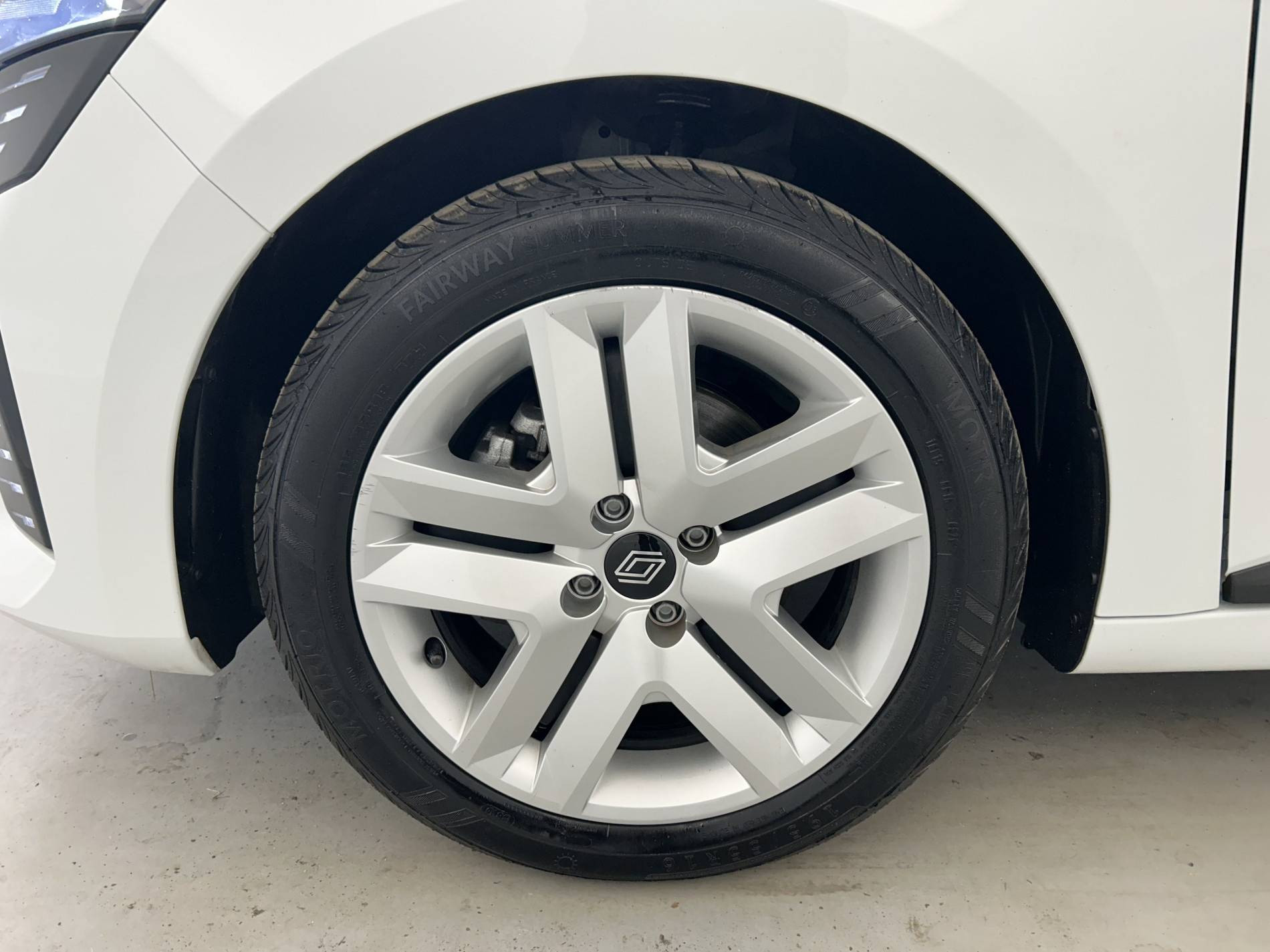 Vente en ligne Renault Clio 5 Clio E-Tech full hybrid 145 ch GSR2 au prix de 19 990 €