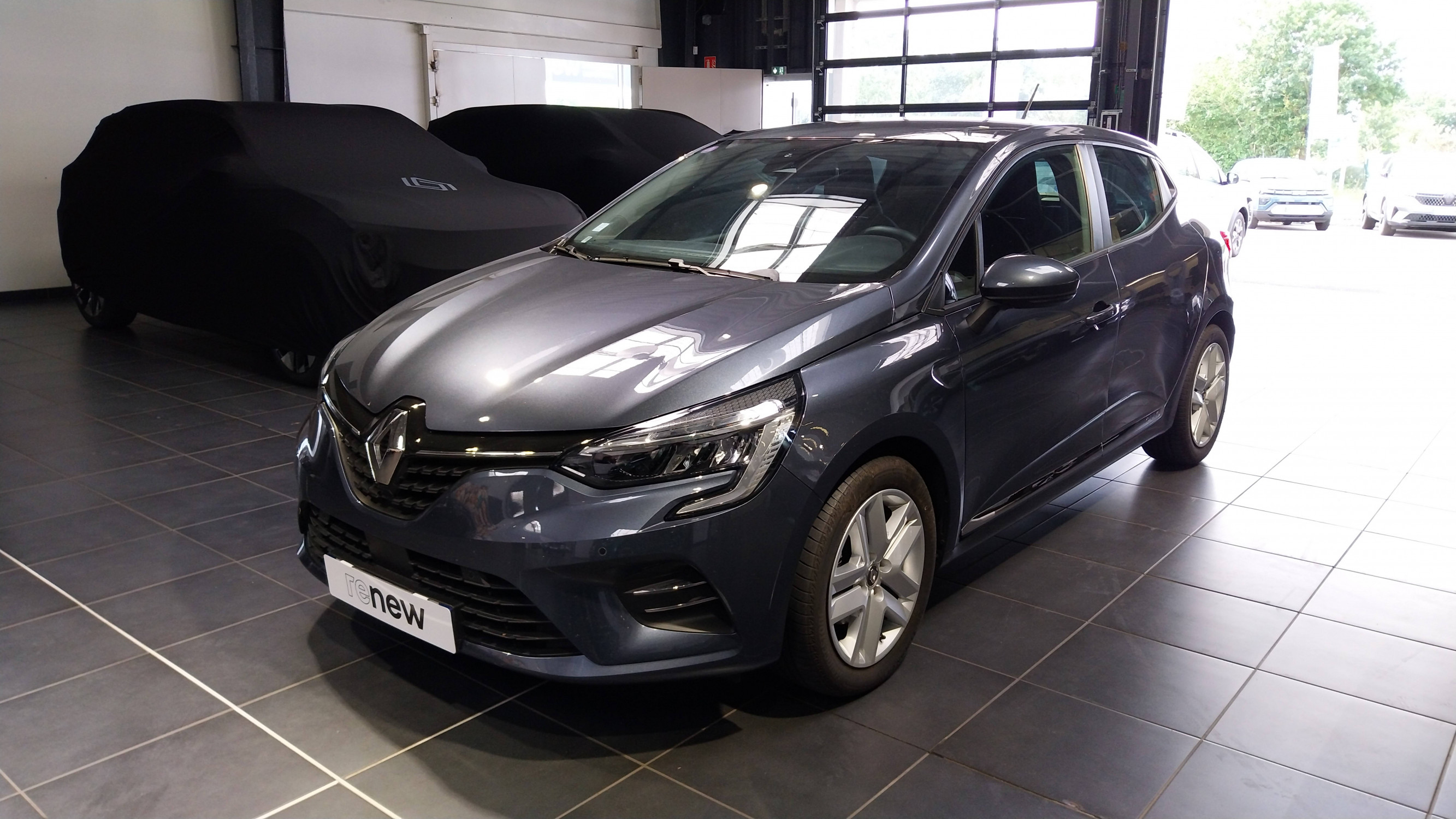 Renault Clio 5 Clio E-Tech 140 - 21N occasion de 2022 en vente à Quimper
