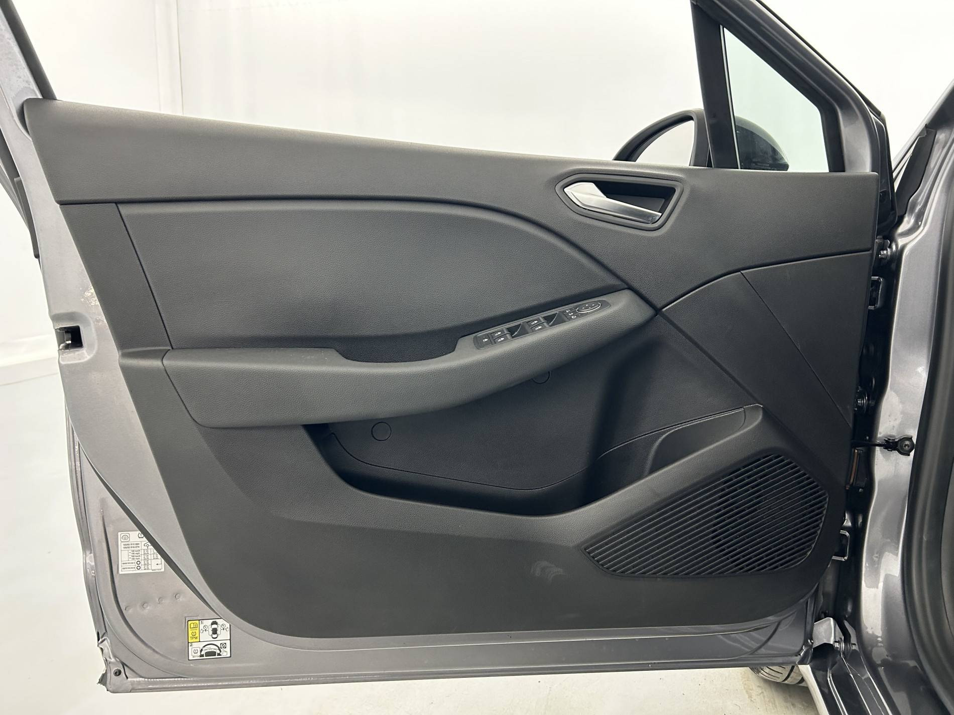 Vente en ligne Renault Clio 5 Clio Blue dCi 100 au prix de 16 490 €