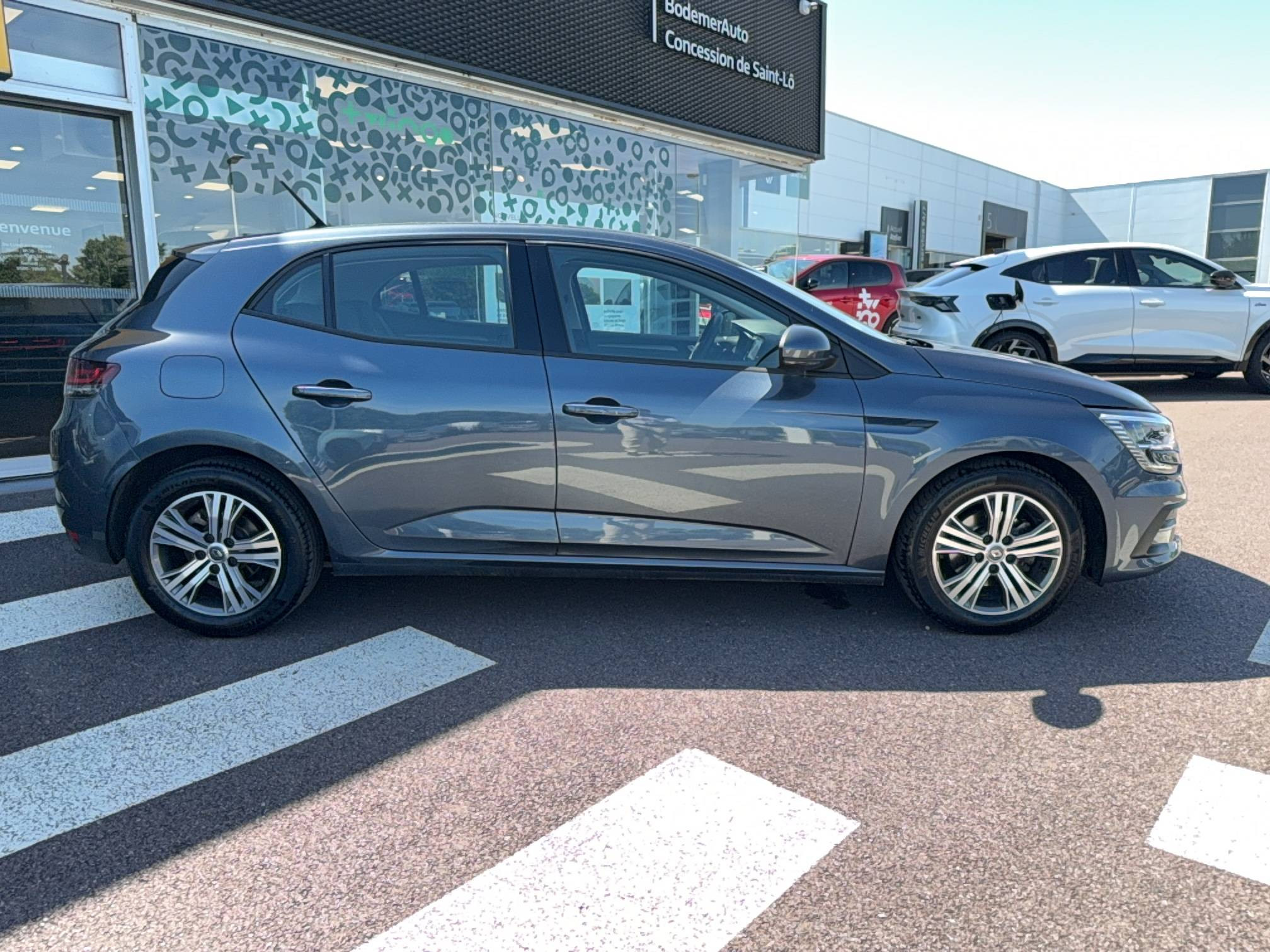 Vente en ligne Renault Megane 4  Blue dCi 115 au prix de 16 980 €
