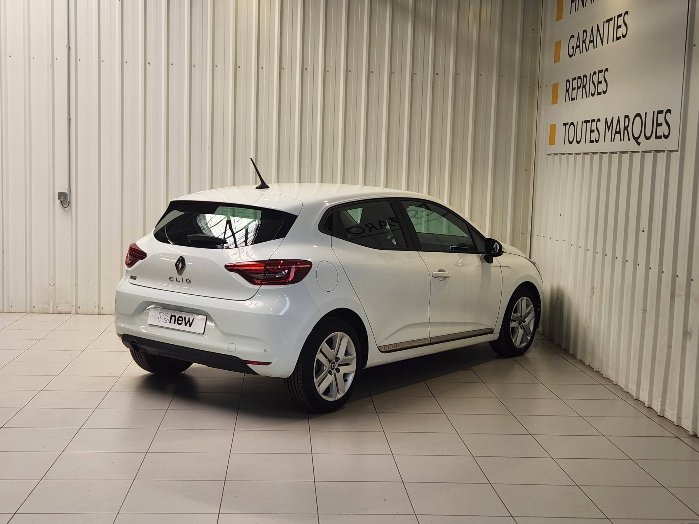 Vente en ligne Renault Clio 5 Clio Blue dCi 85 au prix de 14 390 €