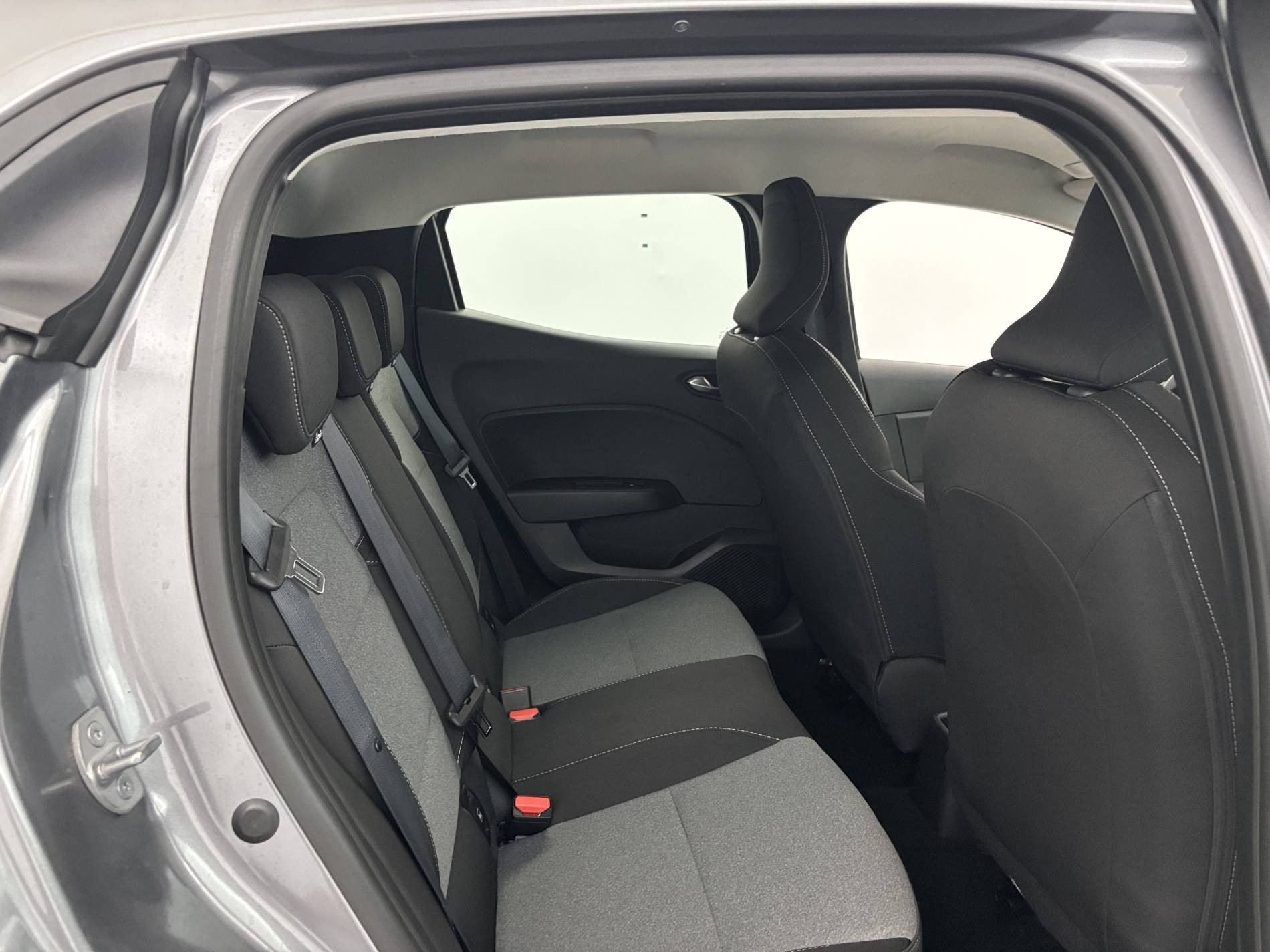 Vente en ligne Renault Clio 5 Clio Blue dCi 100 ch GSR2 au prix de 17 690 €