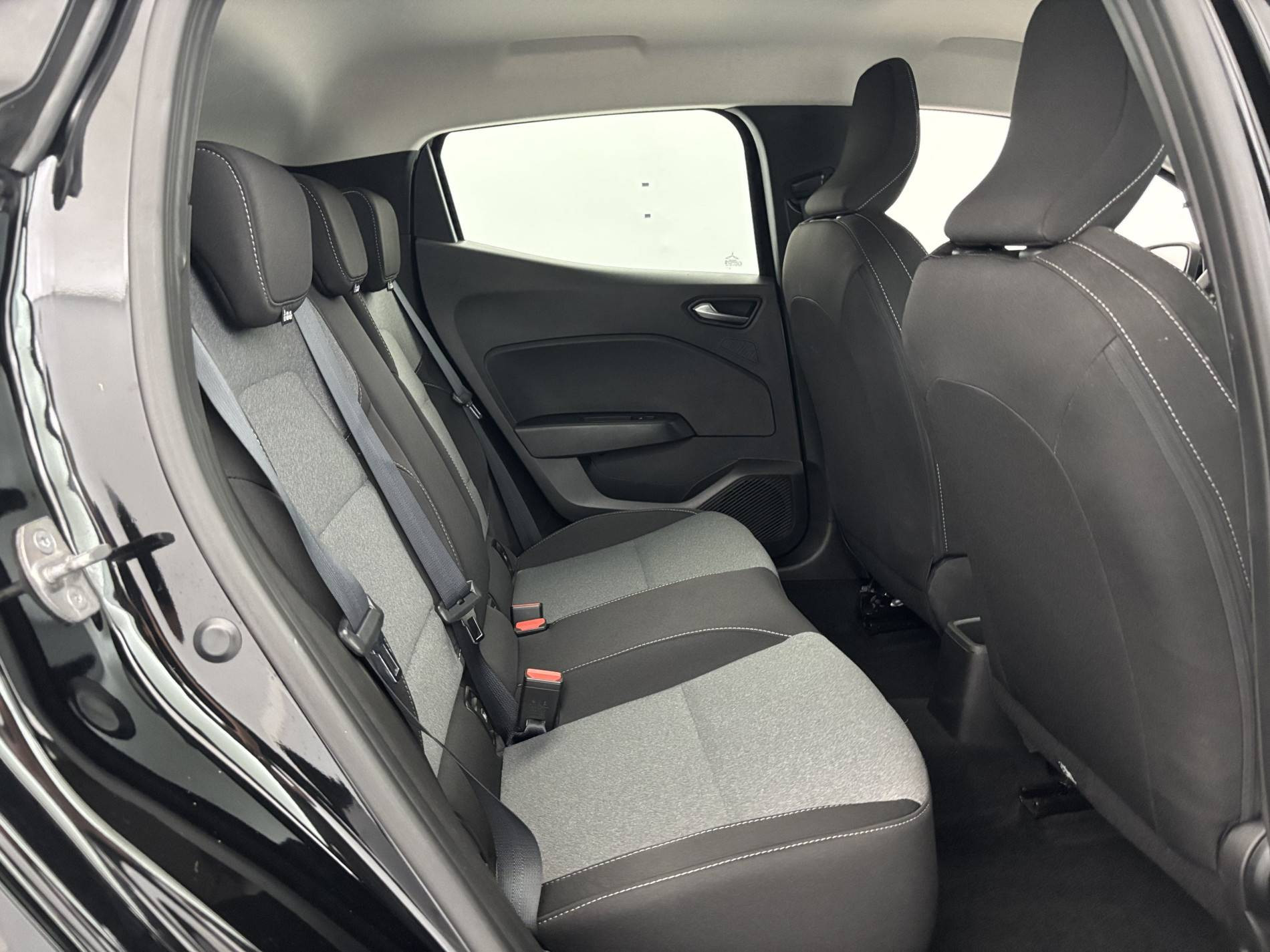 Vente en ligne Renault Clio 5 Clio dCi 100 au prix de 15 790 €