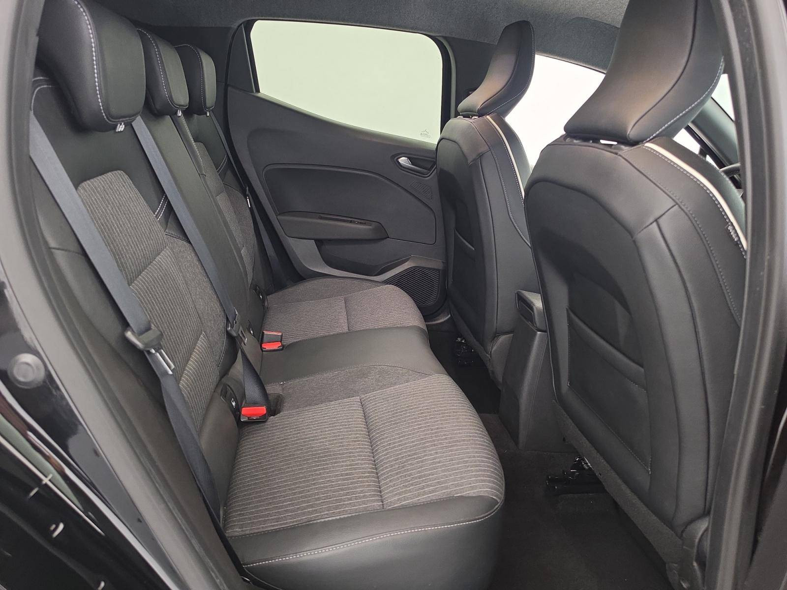 Vente en ligne Renault Captur  mild hybrid 140 au prix de 19 990 €