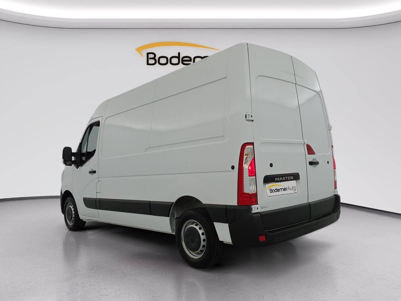 Vente en ligne Renault Master Fourgon MASTER FGN TRAC F3500 L2H2 BLUE DCI 135 au prix de 23 900 €