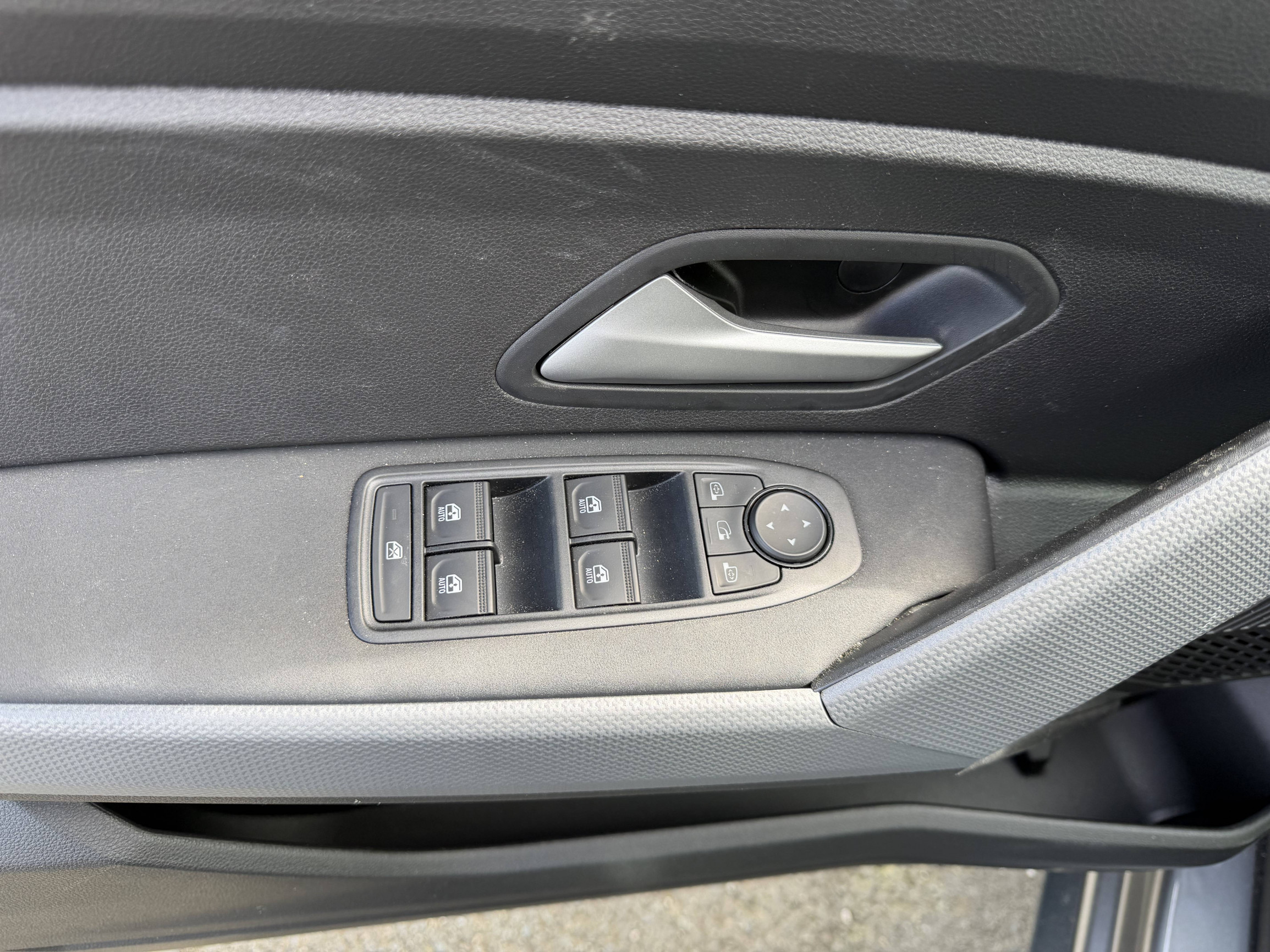 Vente en ligne Dacia Duster  Hybrid 155 au prix de 29 290 €
