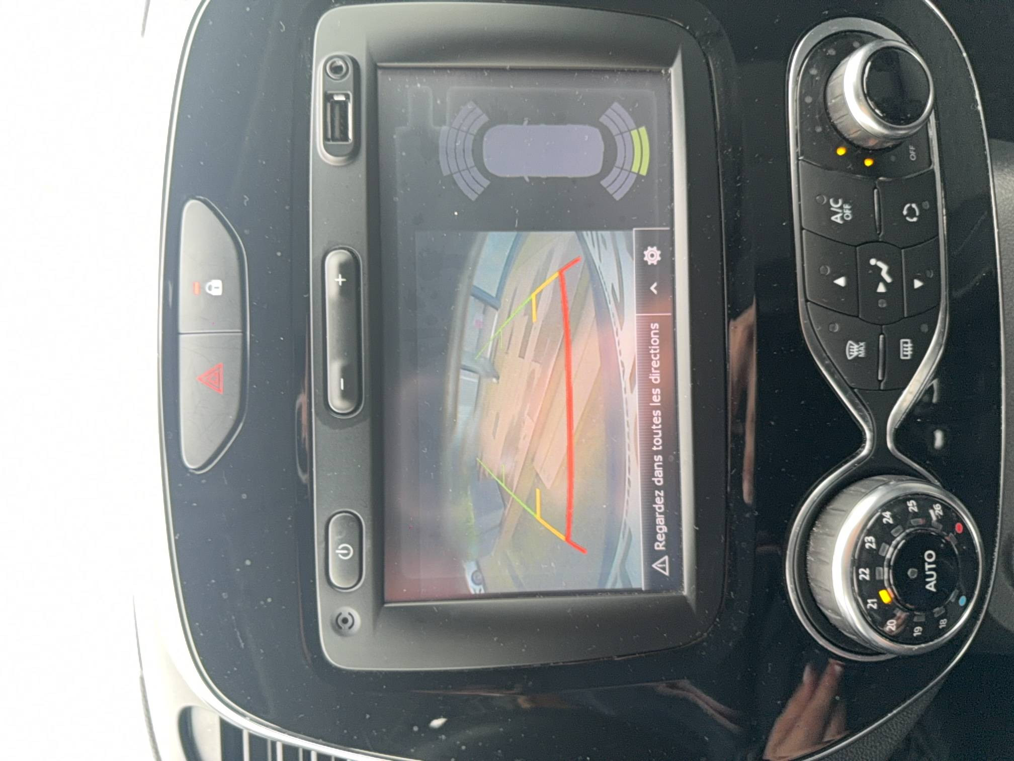 Vente en ligne Renault Captur Captur TCe 120 Energy EDC Intens au prix de 12 990 €