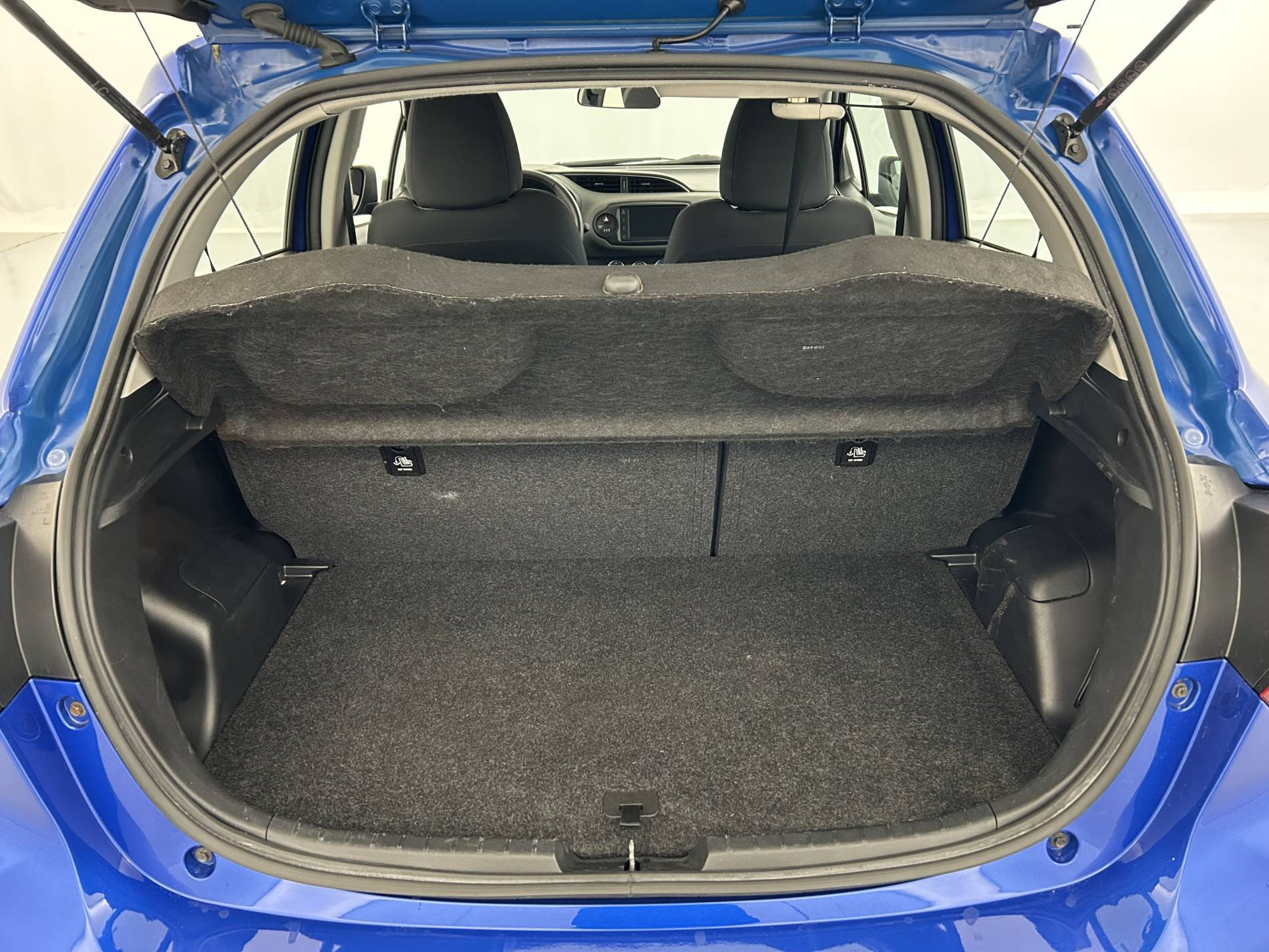 Vente en ligne Toyota Yaris Yaris 110 VVT-i au prix de 13 290 €