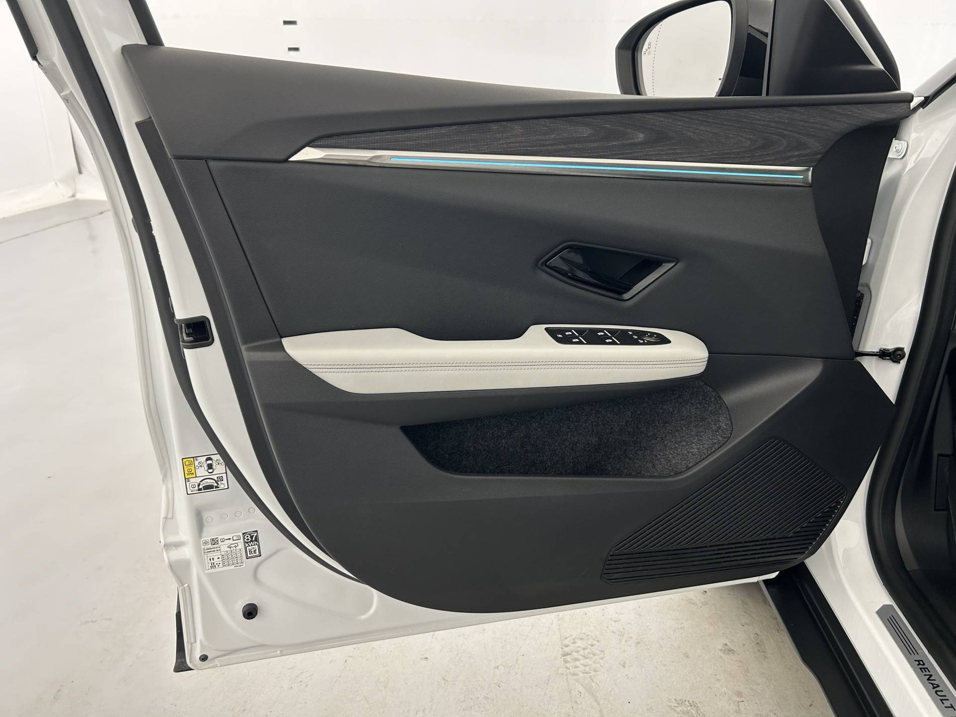 Vente en ligne Renault Scenic E-Tech  220 ch grande autonomie au prix de 40 890 €