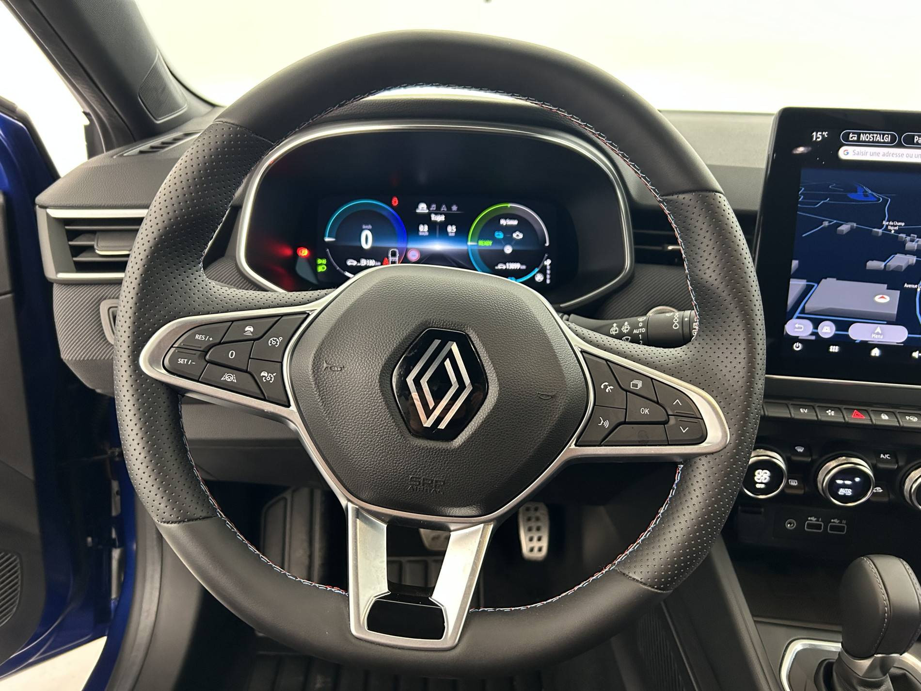 Vente en ligne Renault Clio 5 Clio E-Tech full hybrid 145 au prix de 21 990 €