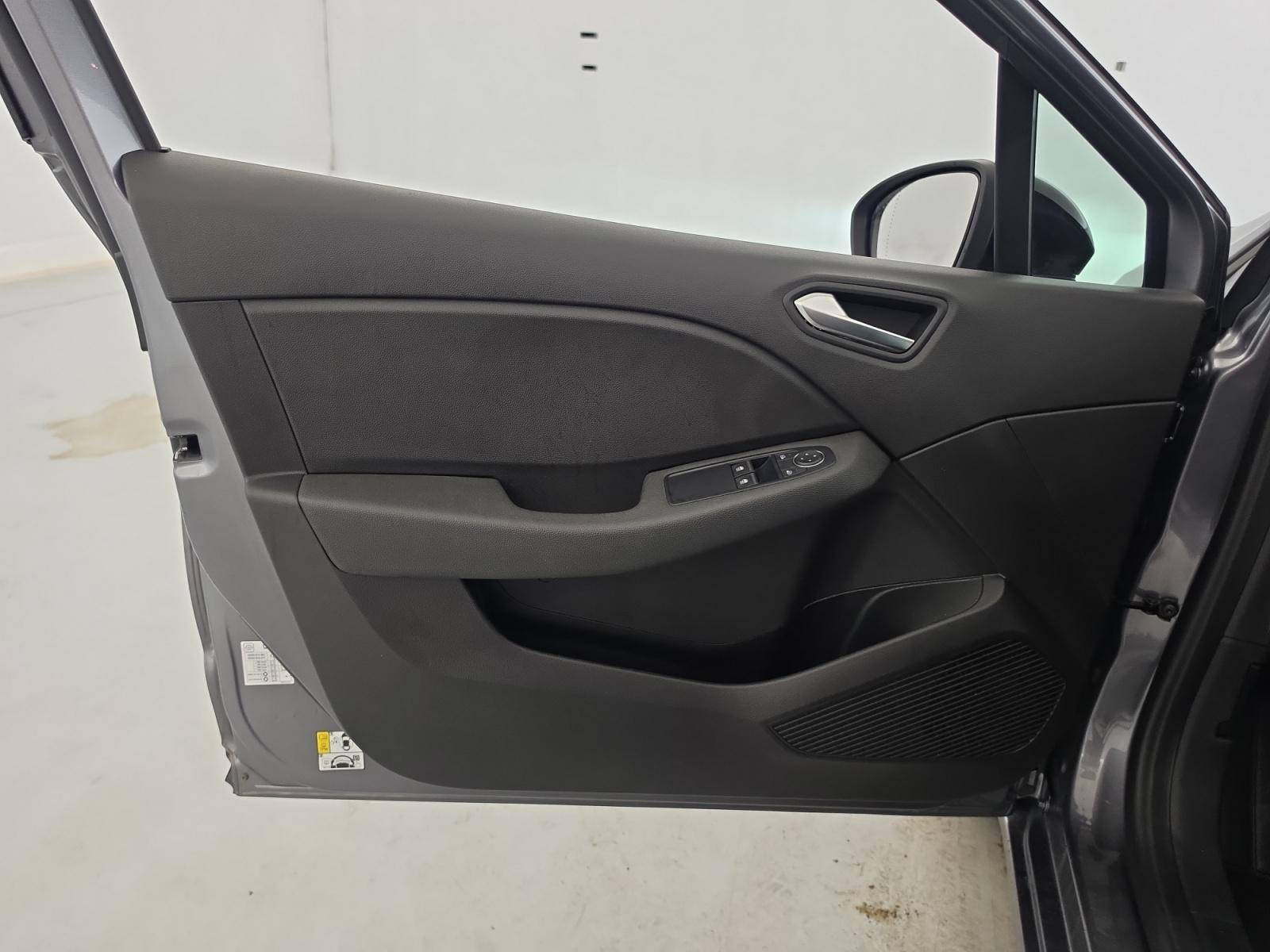 Vente en ligne Renault Clio 5 Clio TCe 90 au prix de 14 490 €