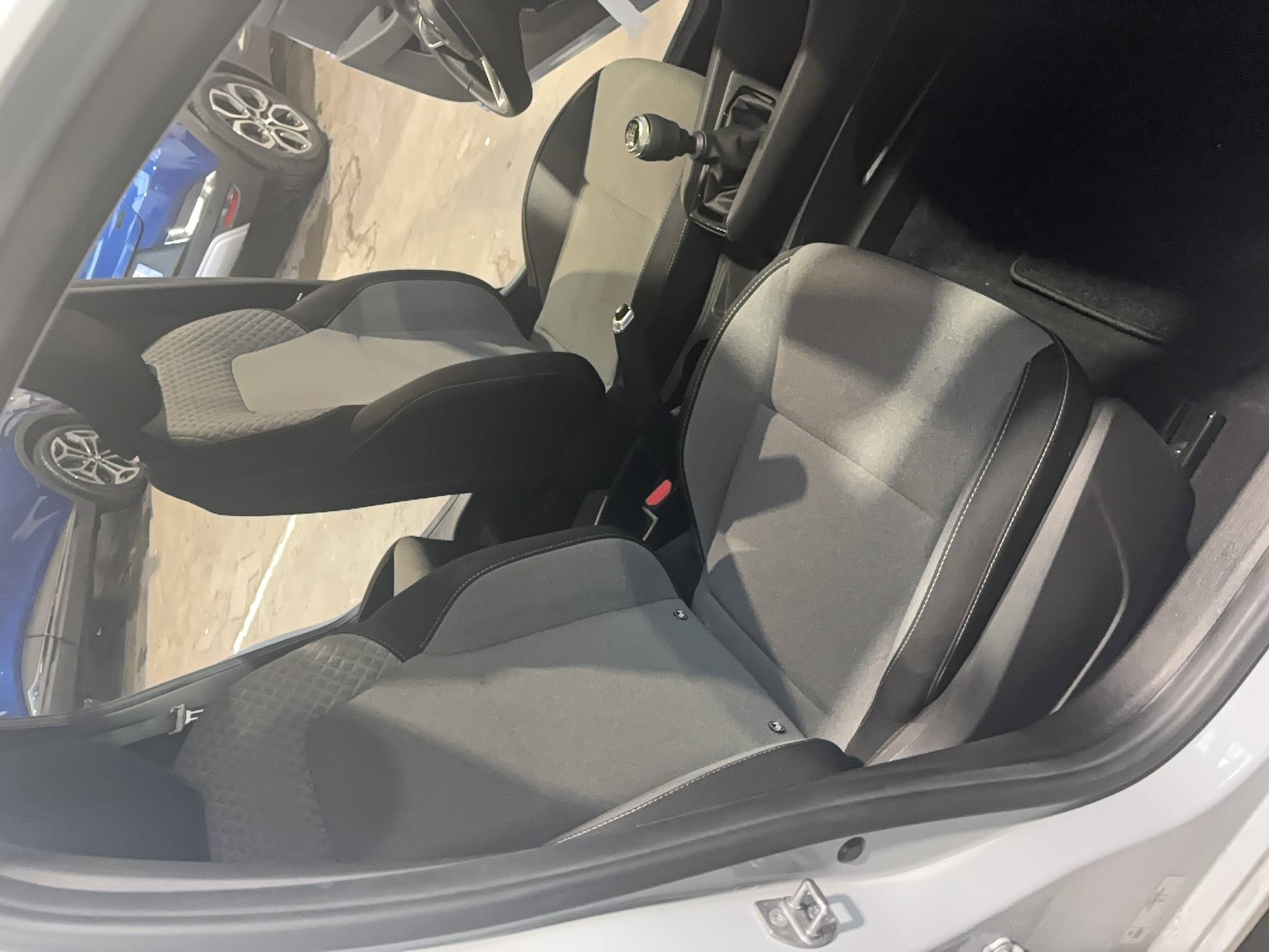 Vente en ligne Renault Clio 5 Clio TCe 90 au prix de 15 490 €