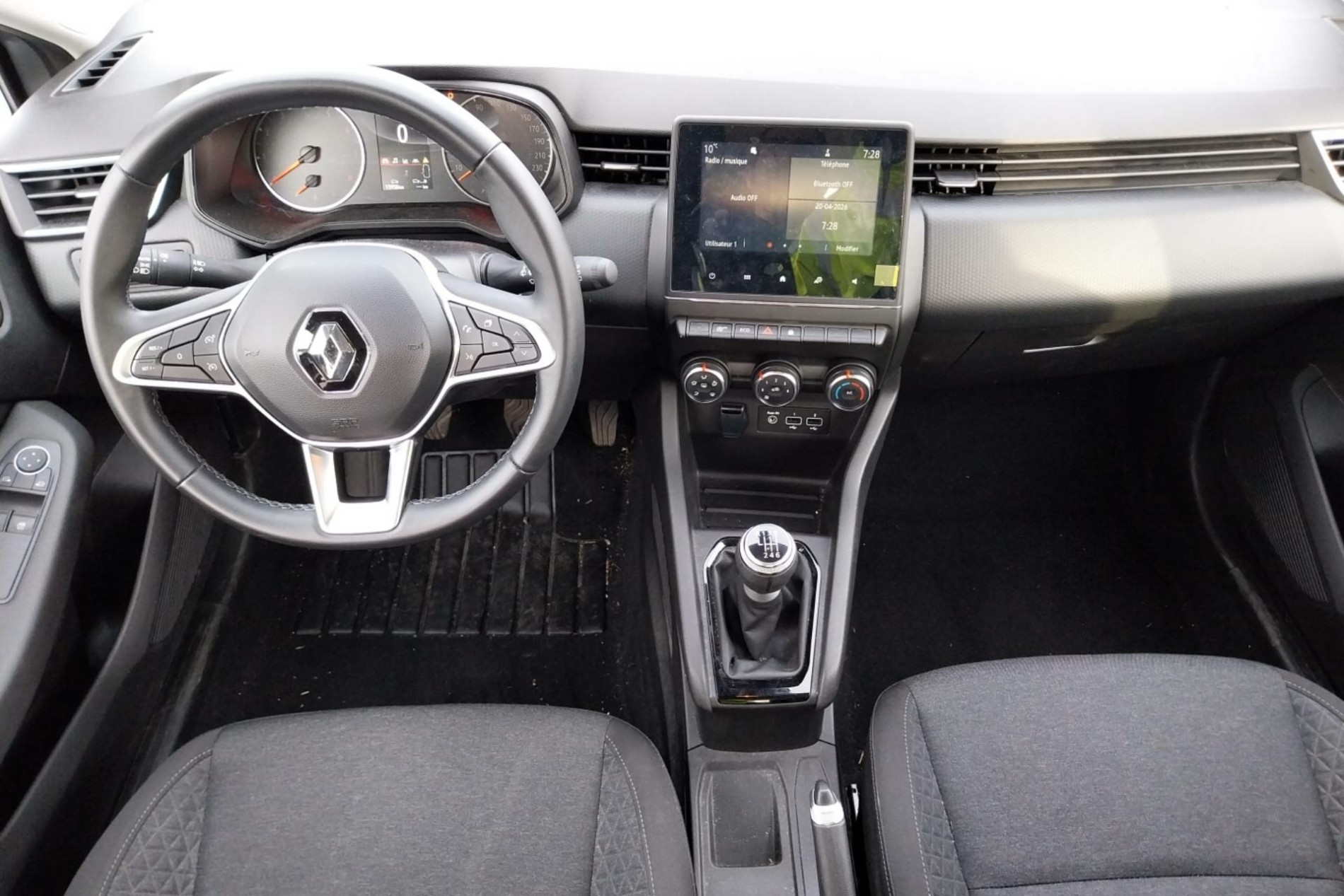 Vente en ligne Renault Clio 5 Clio TCe 90 au prix de 13 990 €