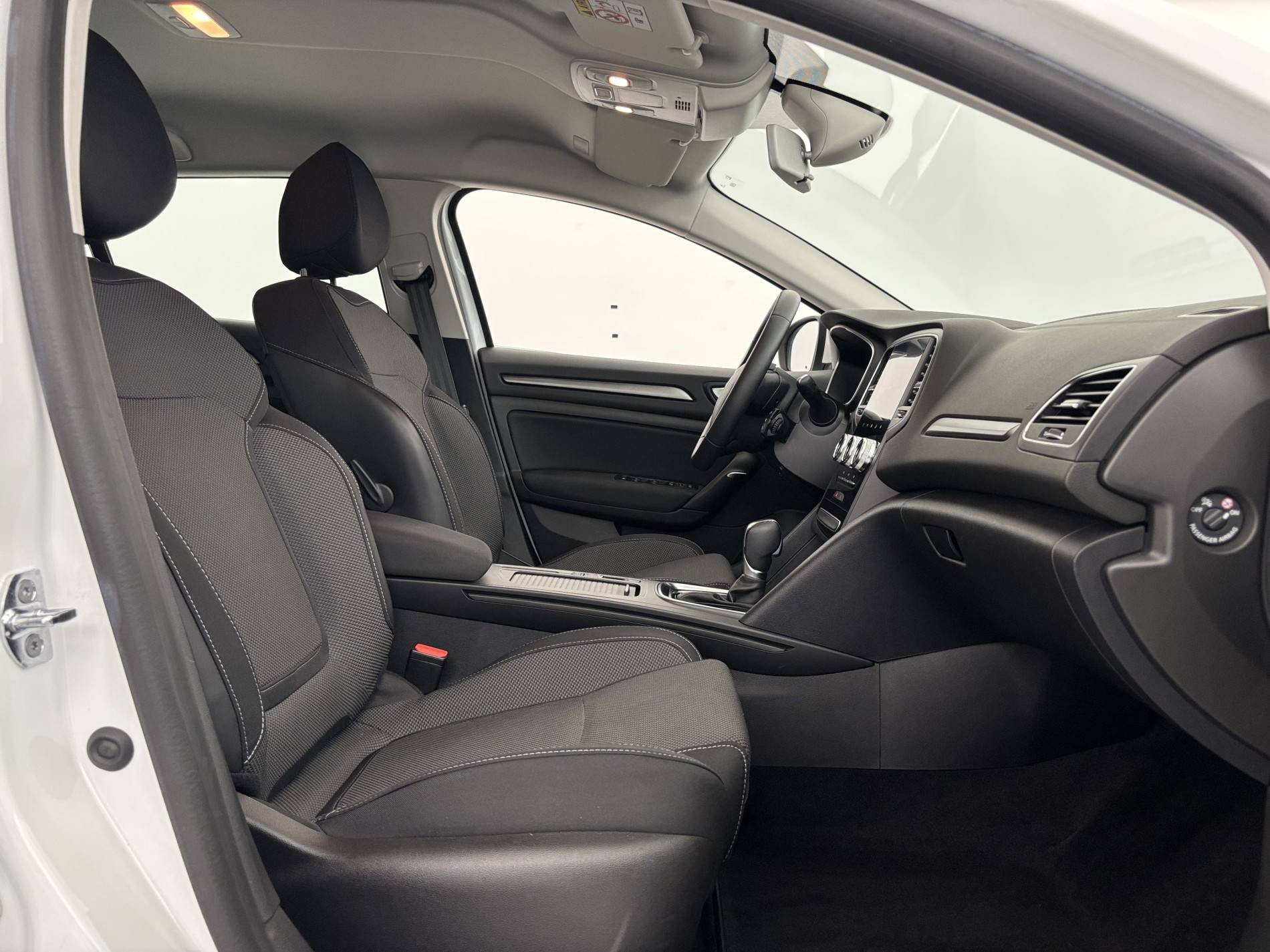 Vente en ligne Renault Megane 4 Estate  E-Tech plug-in Hybrid 160 au prix de 18 490 €