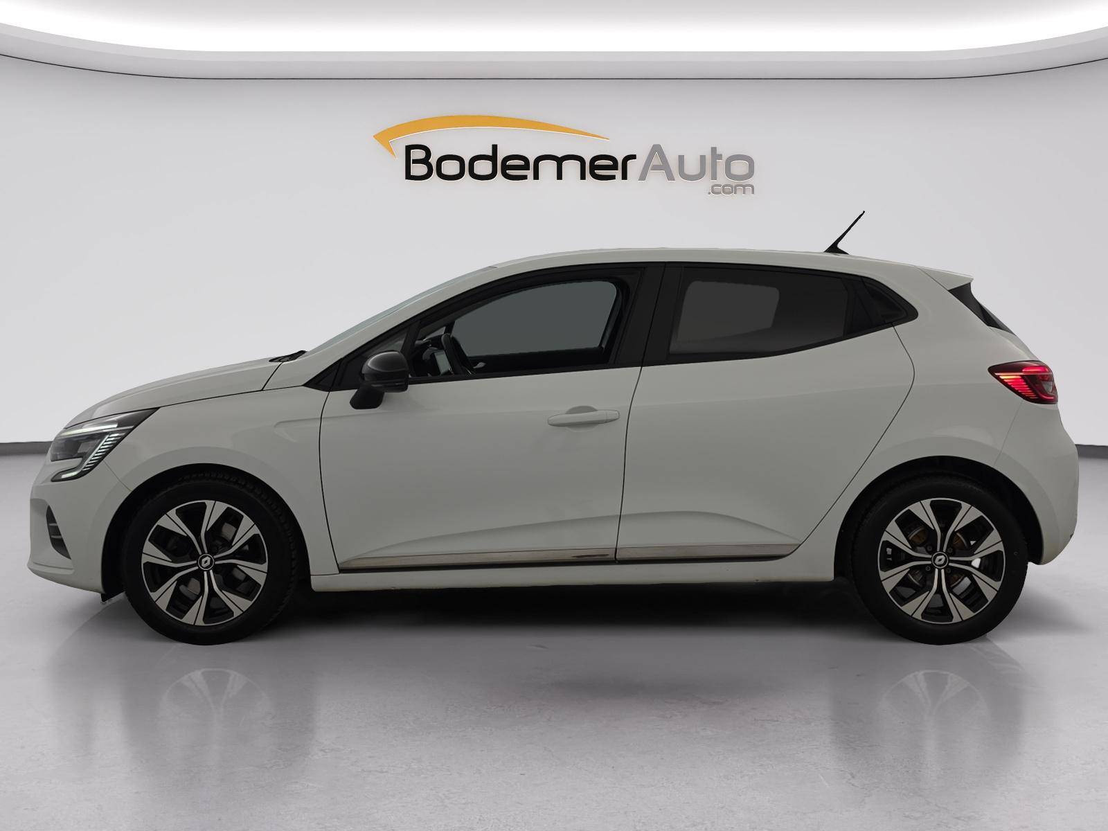 Vente en ligne Renault Clio 5 CLIO SOCIETE BLUE DCI 100 au prix de 13 990 €