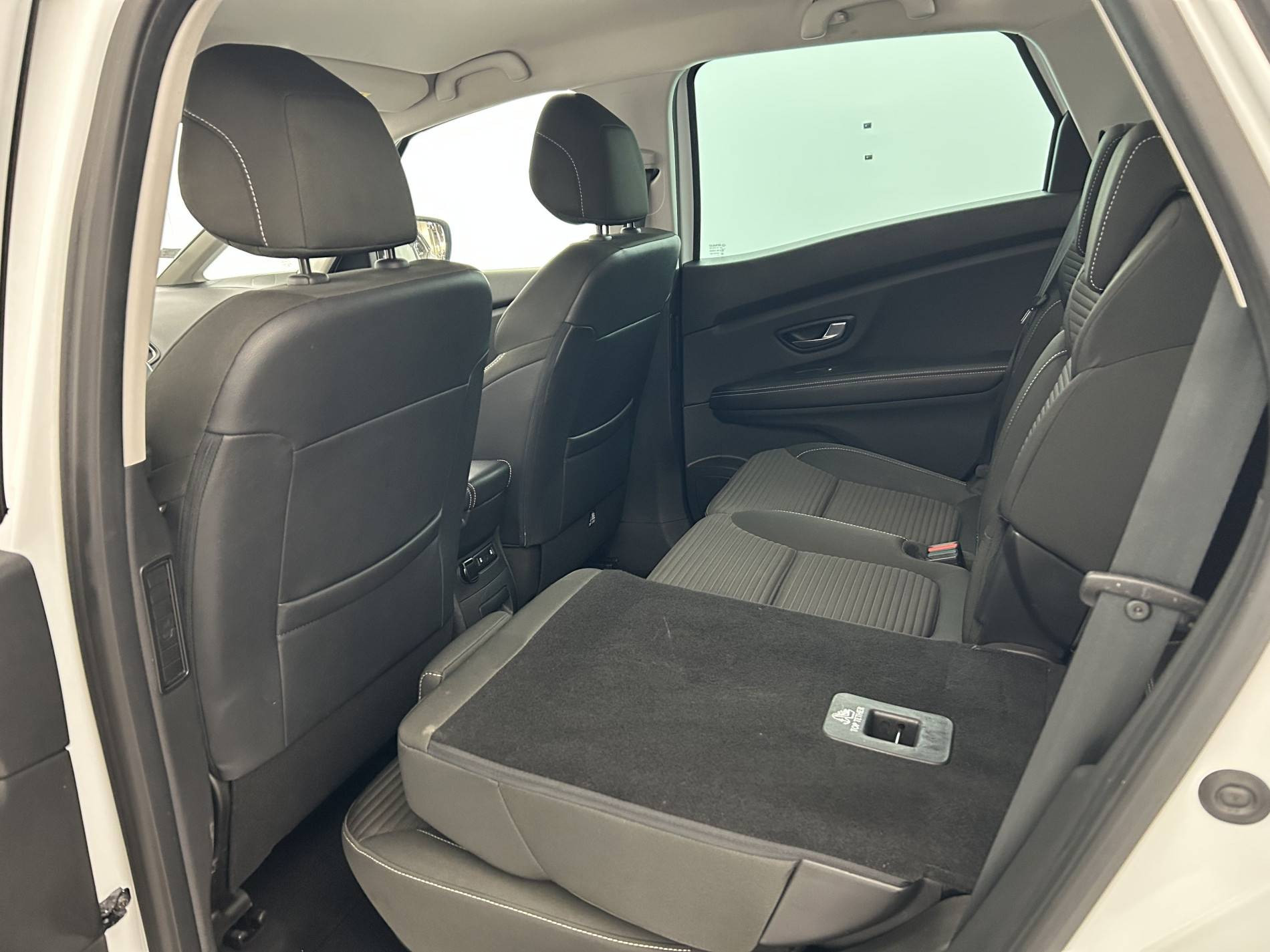 Vente en ligne Renault Scenic 4 Scenic Blue dCi 120 - 21 au prix de 13 990 €