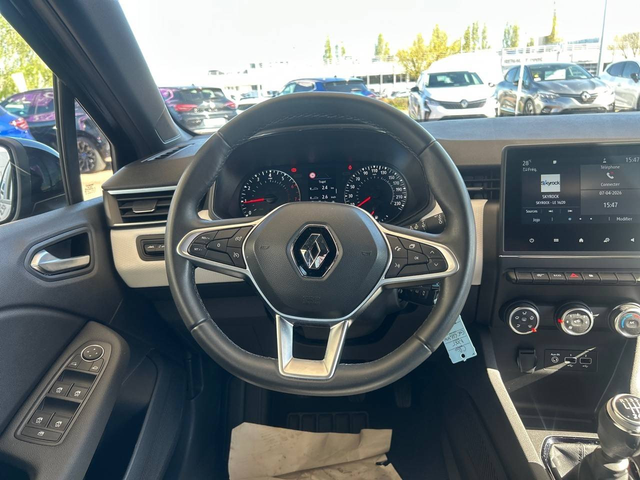 Vente en ligne Renault Clio 5 Clio TCe 90 - 21N au prix de 14 990 €