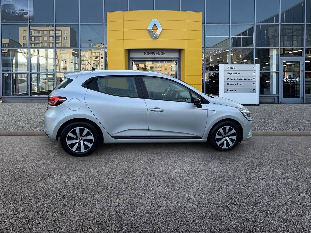 Vente en ligne Renault Clio 5 Clio TCe 90 au prix de 13 490 €