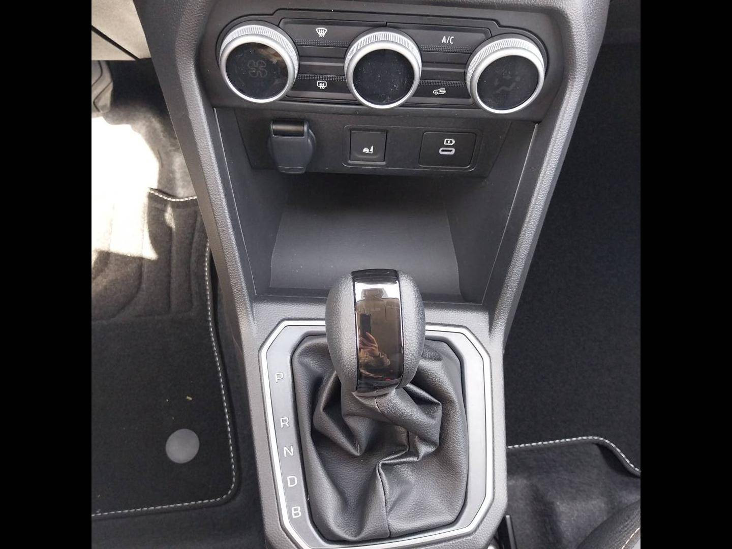 Vente en ligne Dacia Jogger  Hybrid 140 7 places GSR2 au prix de 23 880 €