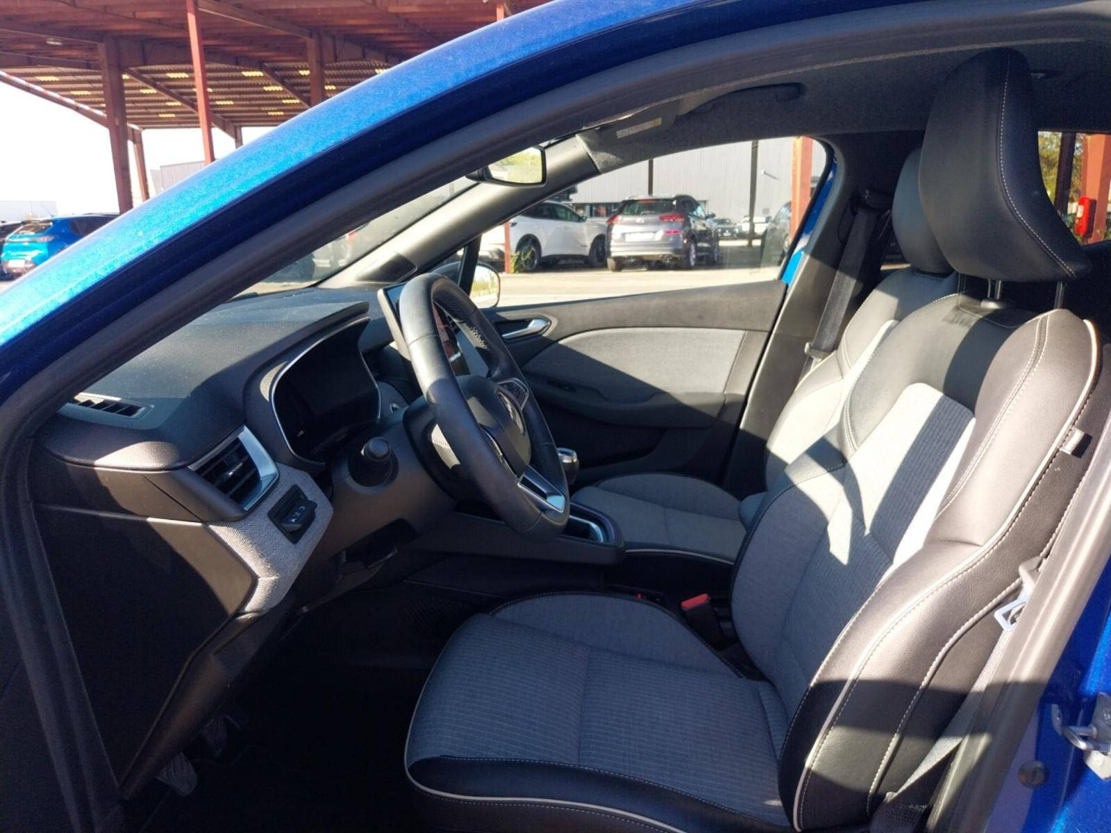 Vente en ligne Renault Clio 5 Clio TCe 90 au prix de 15 500 €