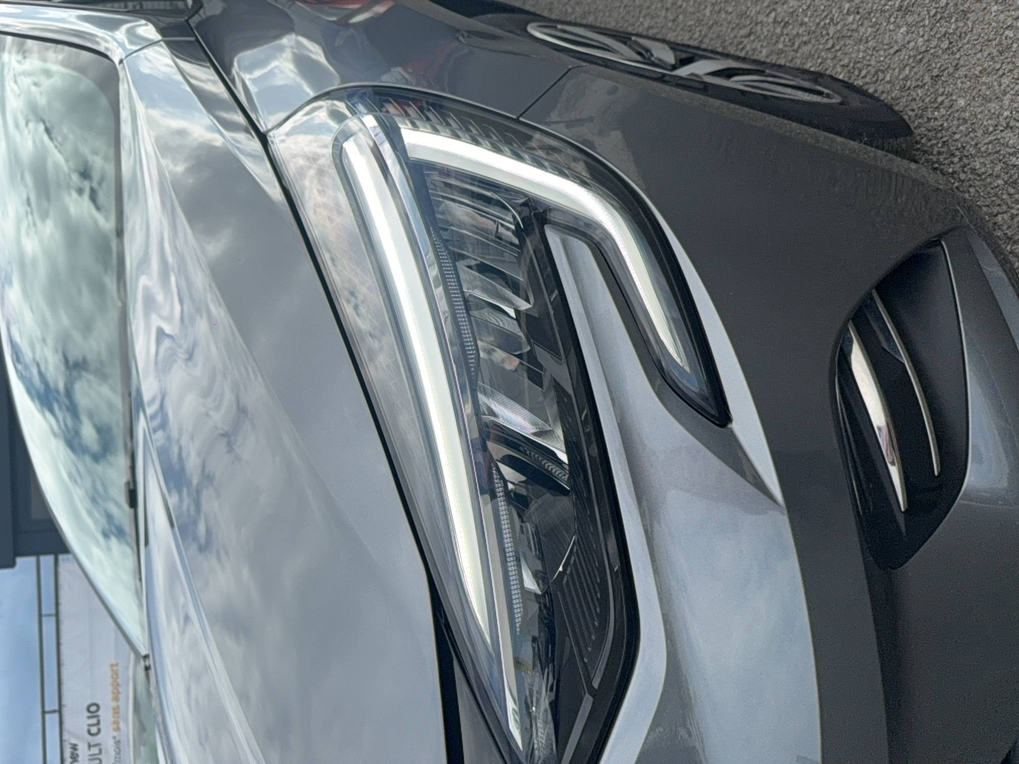 Vente en ligne Renault Clio 5 Clio TCe 90 au prix de 14 990 €