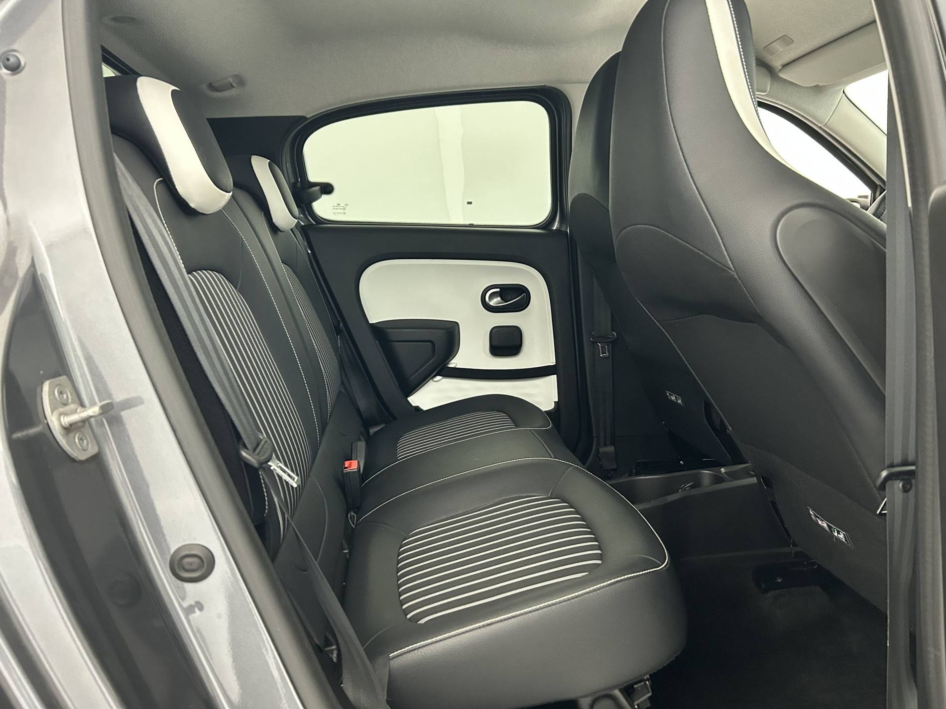 Vente en ligne Renault Twingo 3  TCe 95 au prix de 12 490 €
