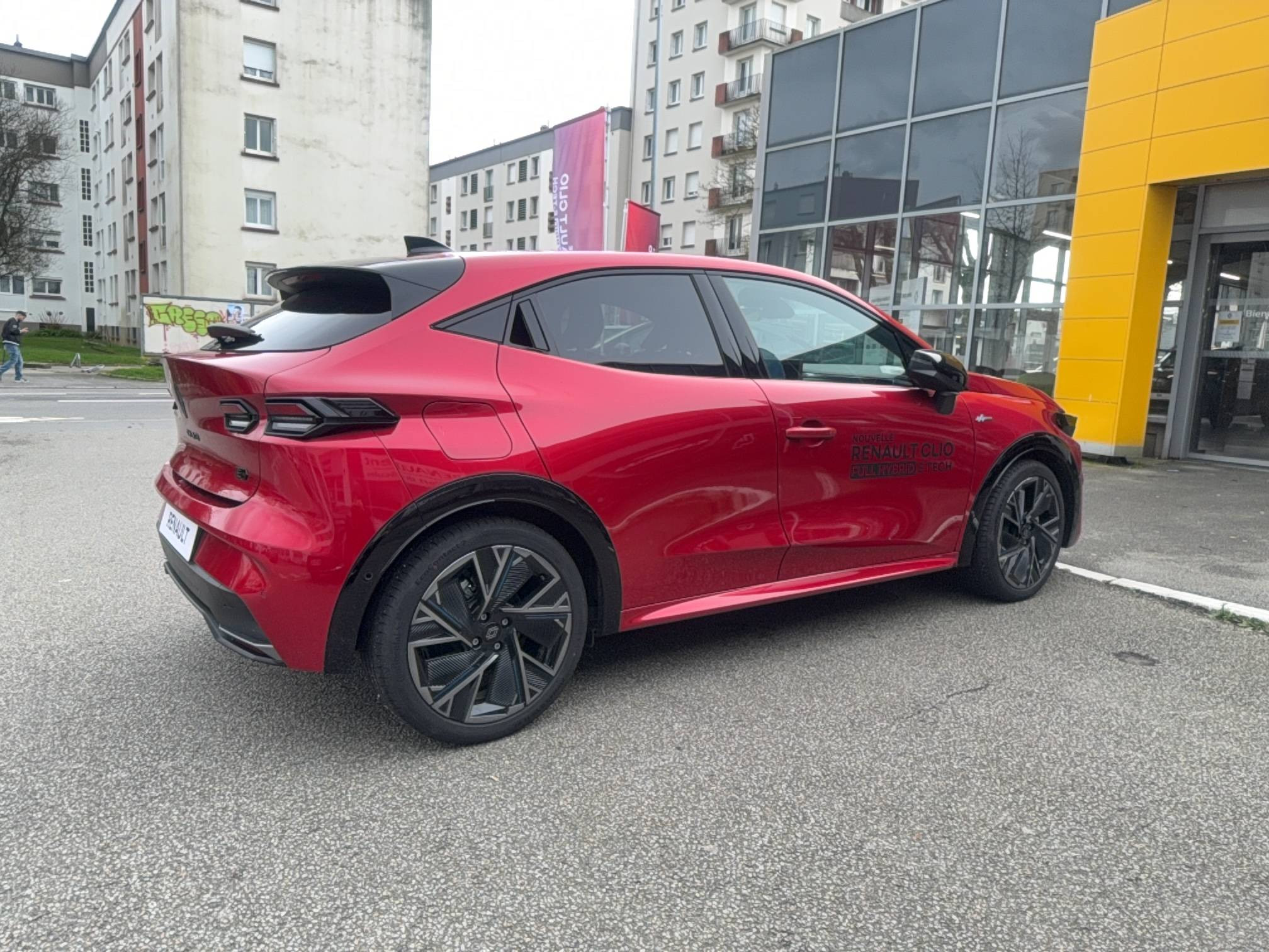 Vente en ligne Renault Clio 6 Clio E-Tech full hybrid 160 ch au prix de 28 990 €