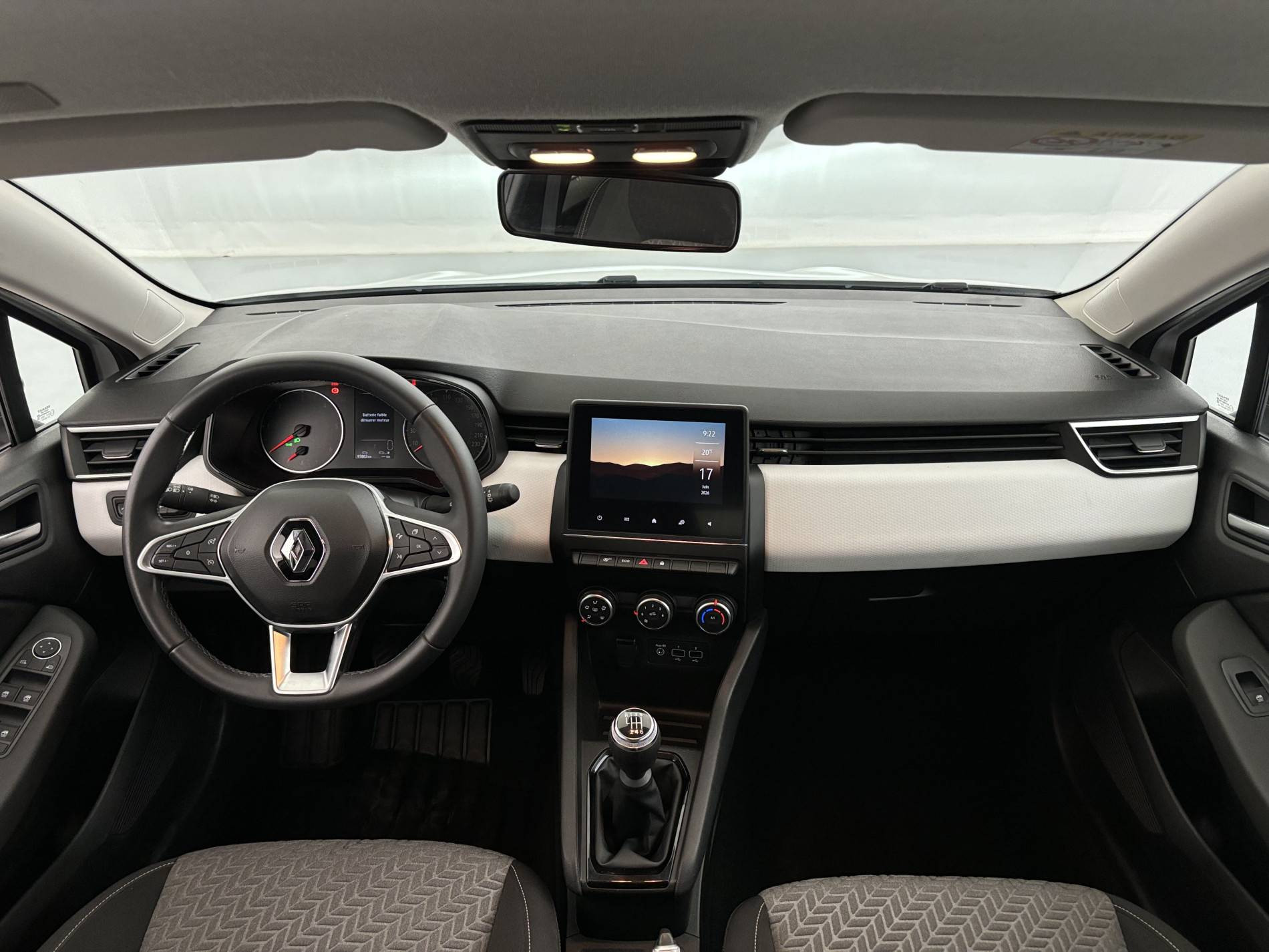 Vente en ligne Renault Clio 5 CLIO SOCIETE BLUE DCI 100 au prix de 10 990 €