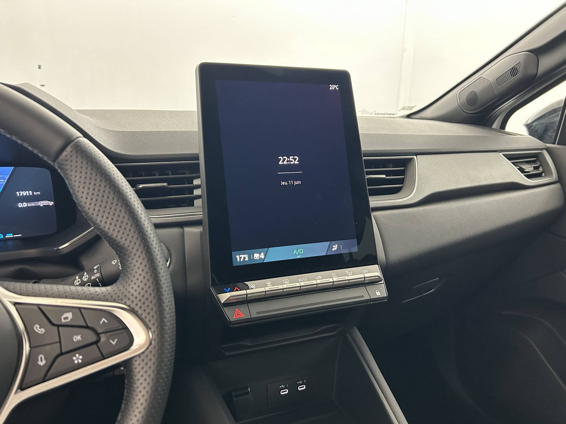 Vente en ligne Renault Symbioz  E-Tech full hybrid 145 au prix de 26 991 €