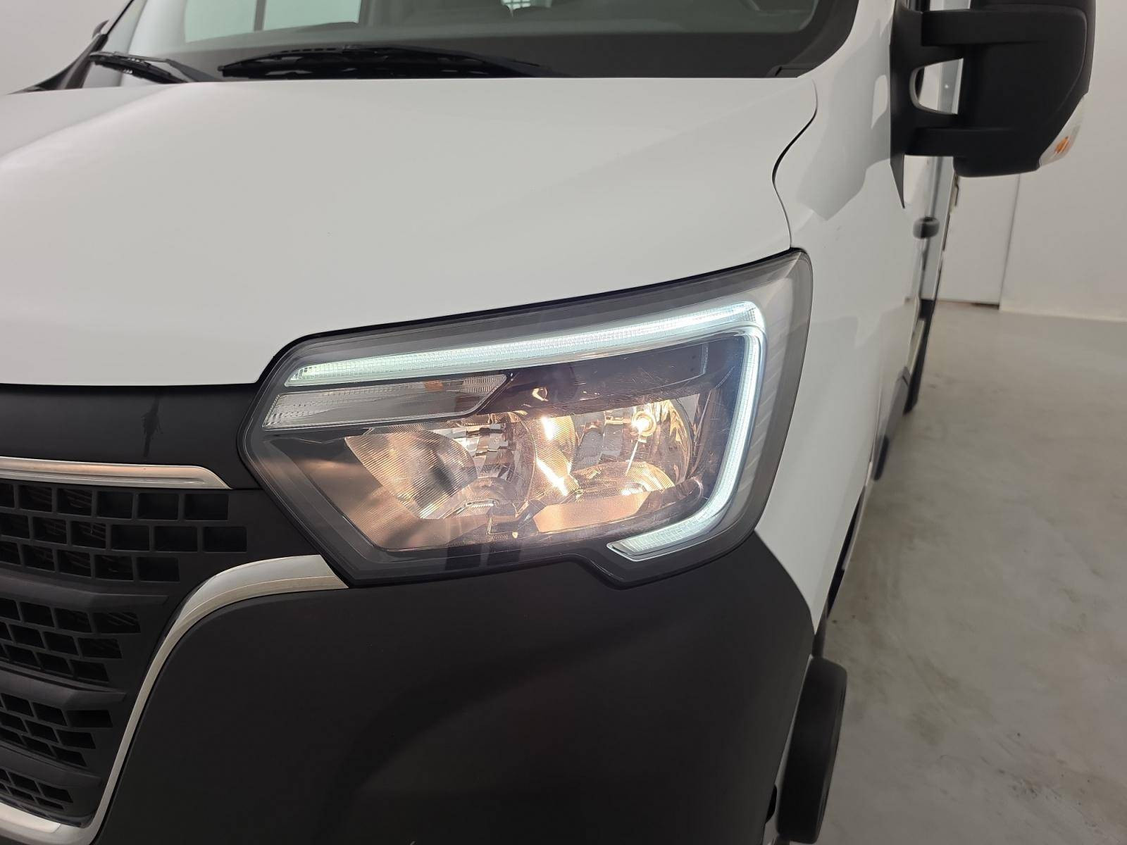 Vente en ligne Renault Master 3 Châssis Cabine MASTER CC PROP RJ3500 L2 PAFC BLUE DCI 130 EURO VI au prix de 29 990 €