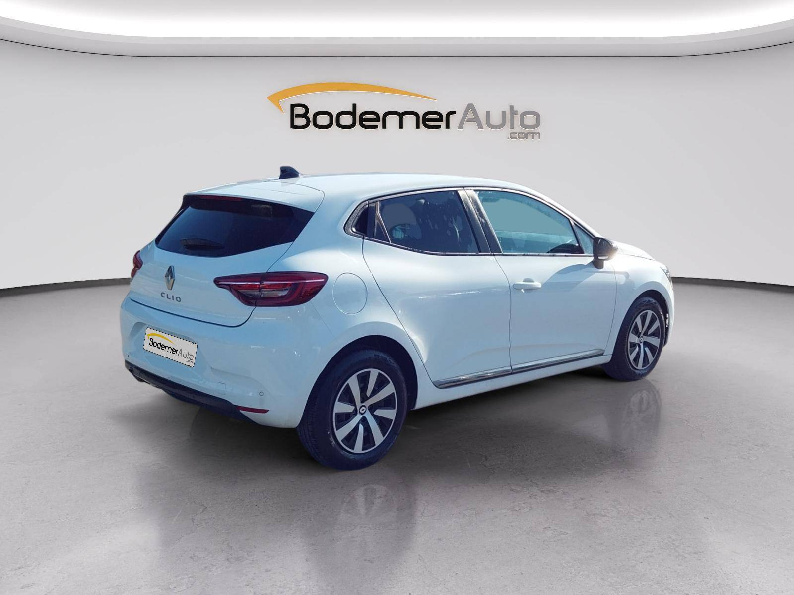 Vente en ligne Renault Clio 5 Clio TCe 90 au prix de 14 790 €