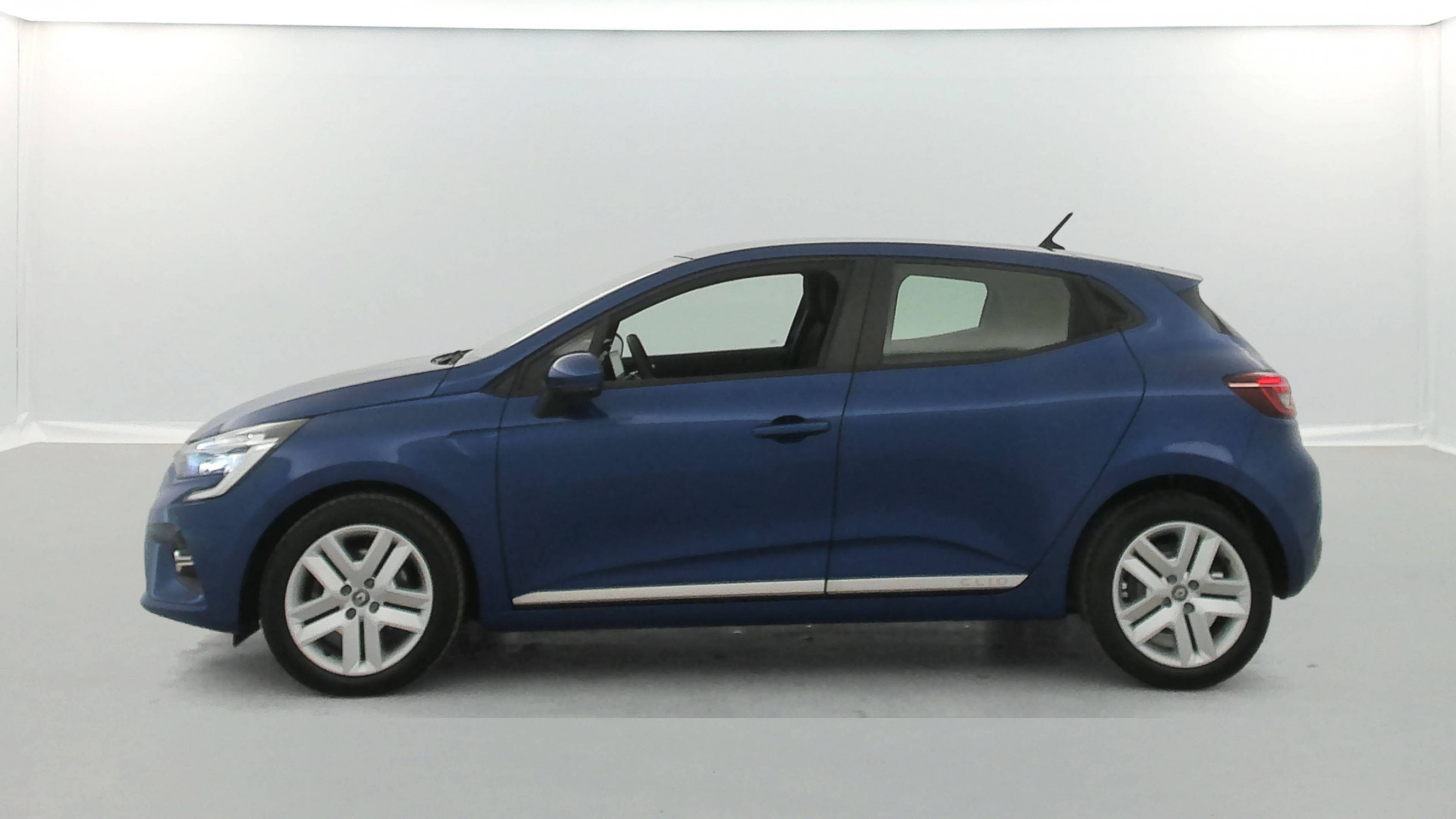 Vente en ligne Renault Clio 5 Clio Blue dCi 100 - 21N au prix de 14 990 €