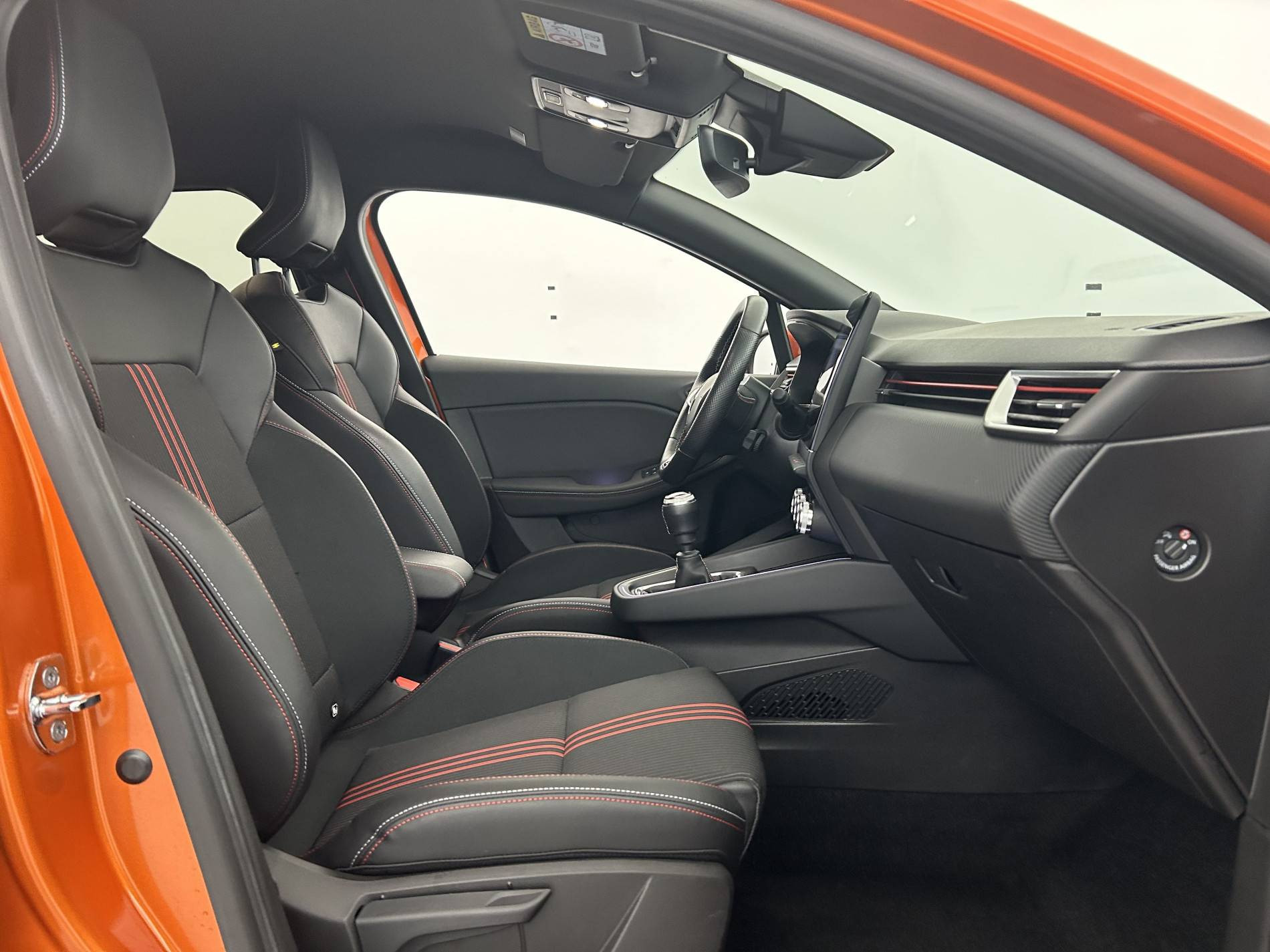 Vente en ligne Renault Clio 5 Clio TCe 140 - 21N au prix de 14 990 €