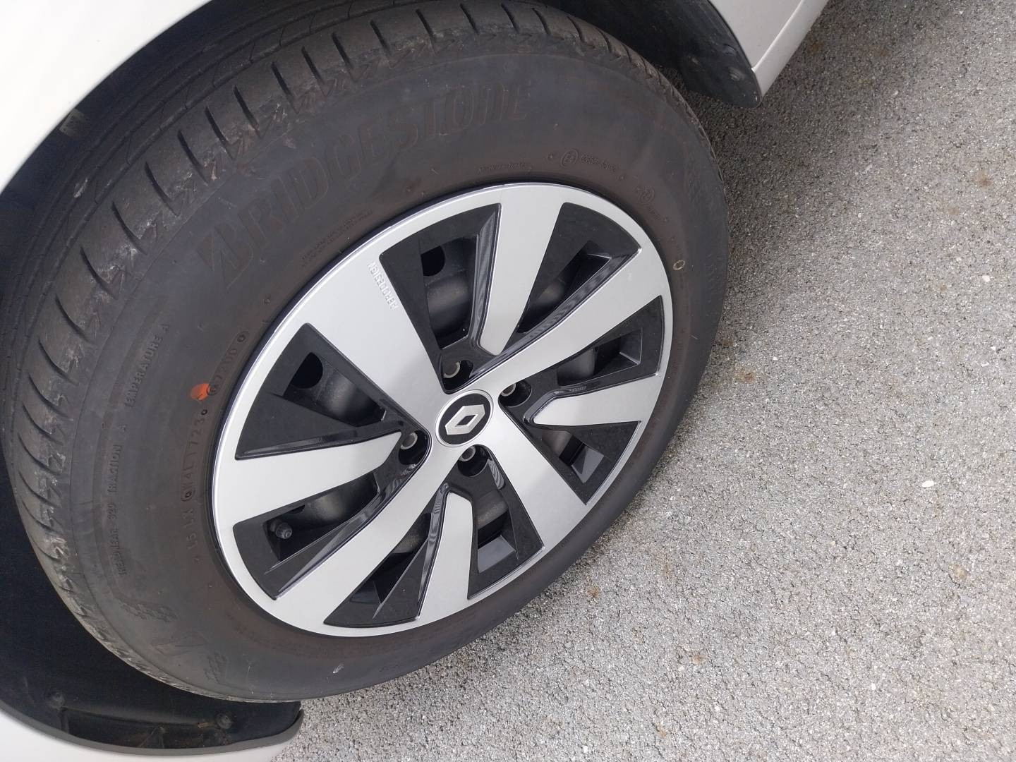 Vente en ligne Renault Clio 5 Clio TCe 90 au prix de 13 990 €