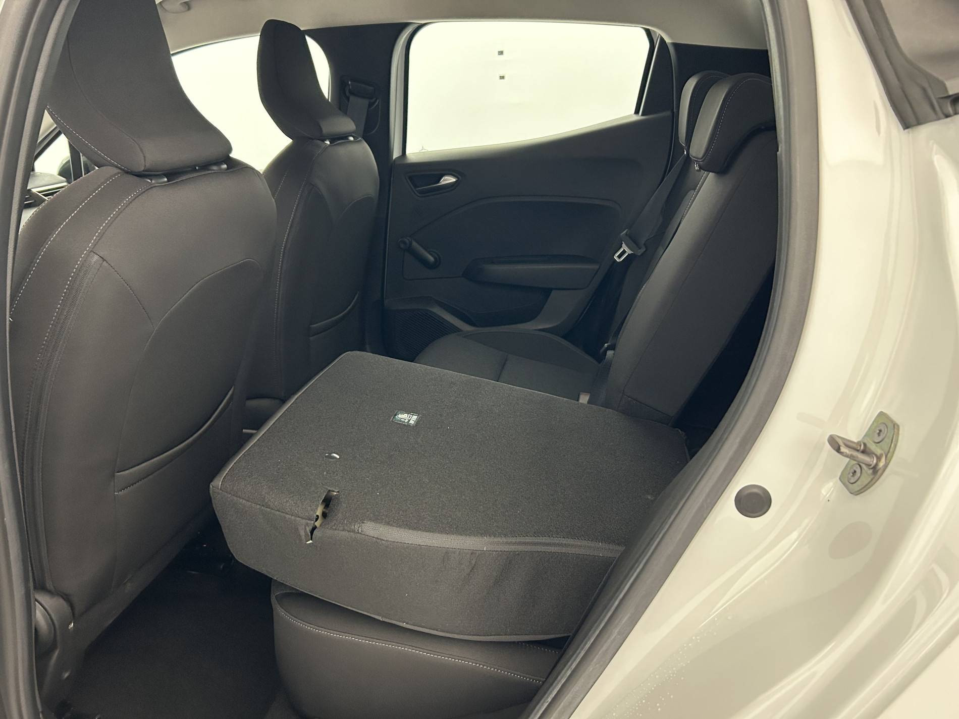 Vente en ligne Renault Clio 5 Clio TCe 90 au prix de 14 890 €