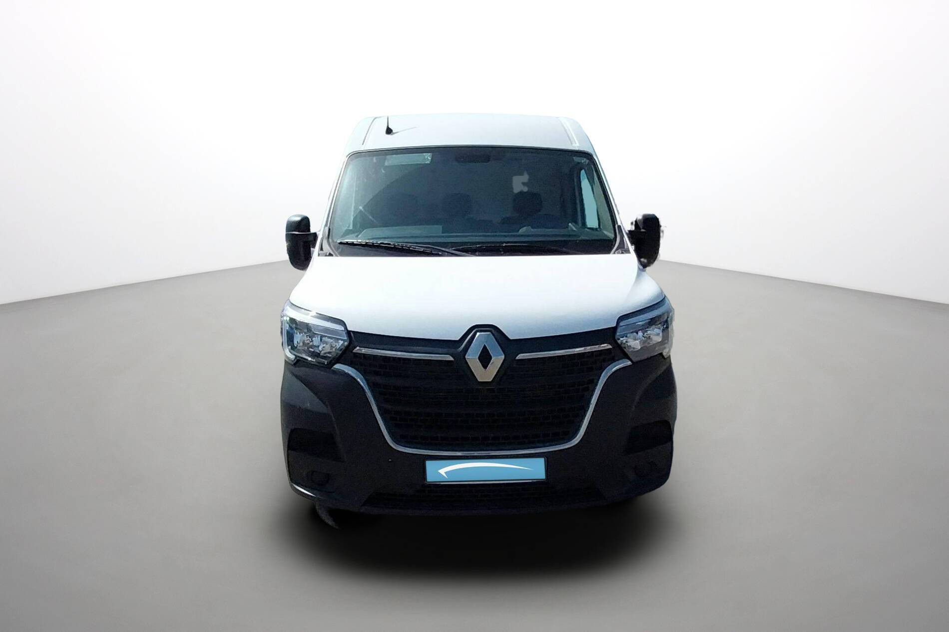 Vente en ligne Renault Master Fourgon MASTER FGN TRAC F3500 L2H2 BLUE DCI 135 au prix de 26 990 €