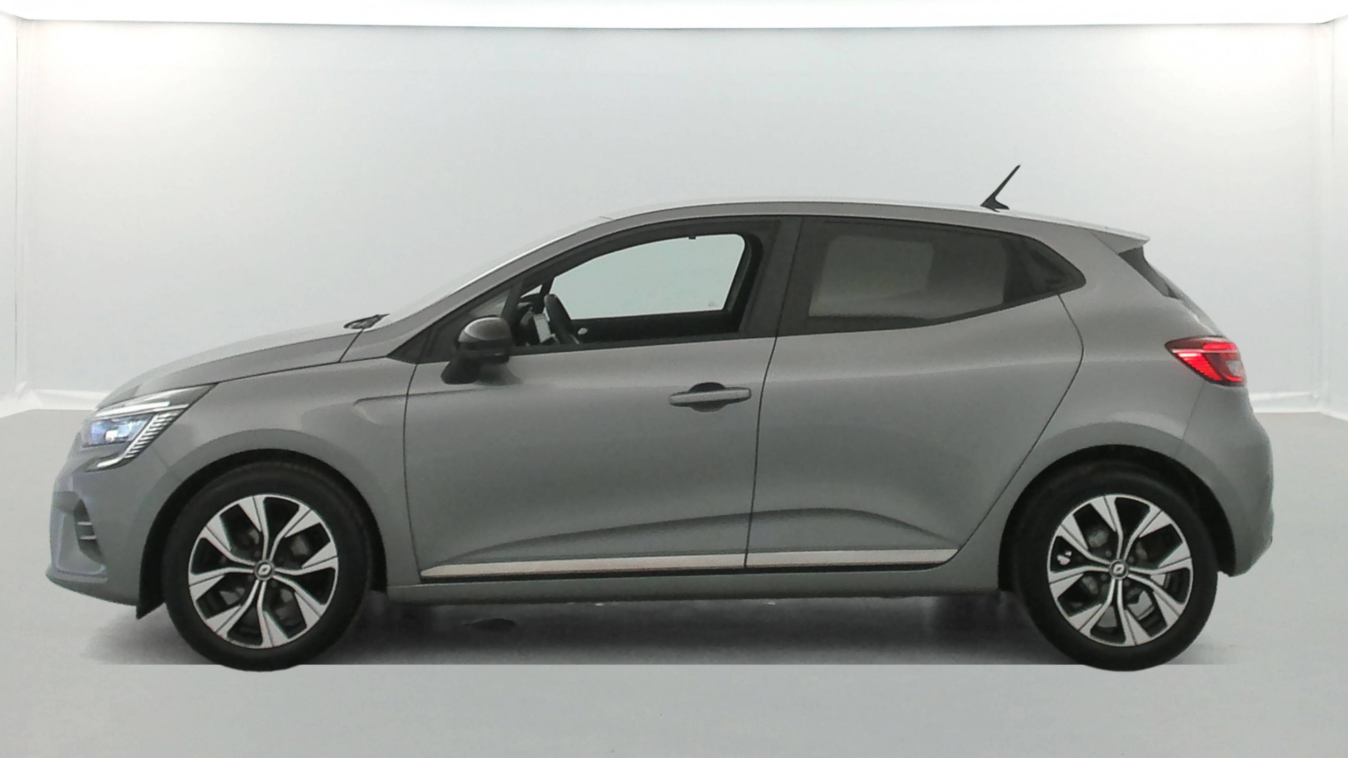 Vente en ligne Renault Clio 5 Clio TCe 90 au prix de 14 490 €