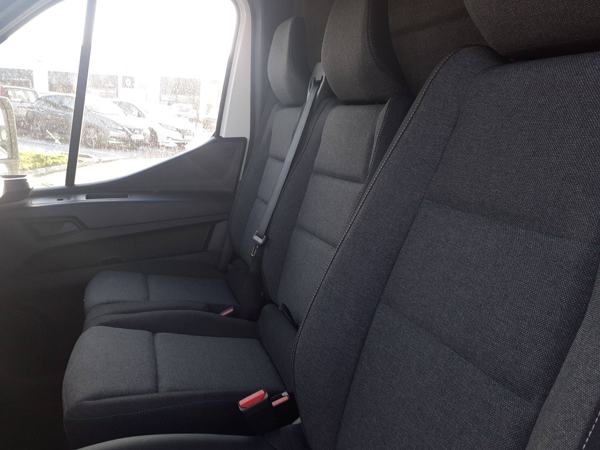 Vente en ligne Renault Master E-Tech MASTER ELECTRIQUE FGN L2H2 3T5 GRANDE AUTONOMIE au prix de 60 384 €