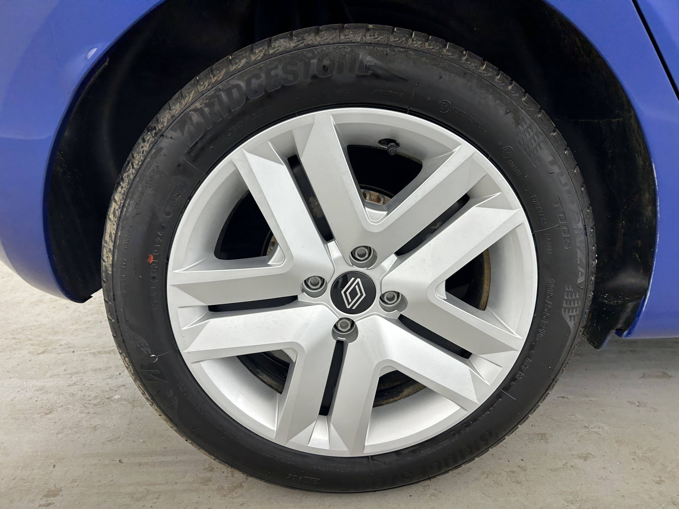 Vente en ligne Renault Clio 5 Clio TCe 90 au prix de 15 990 €