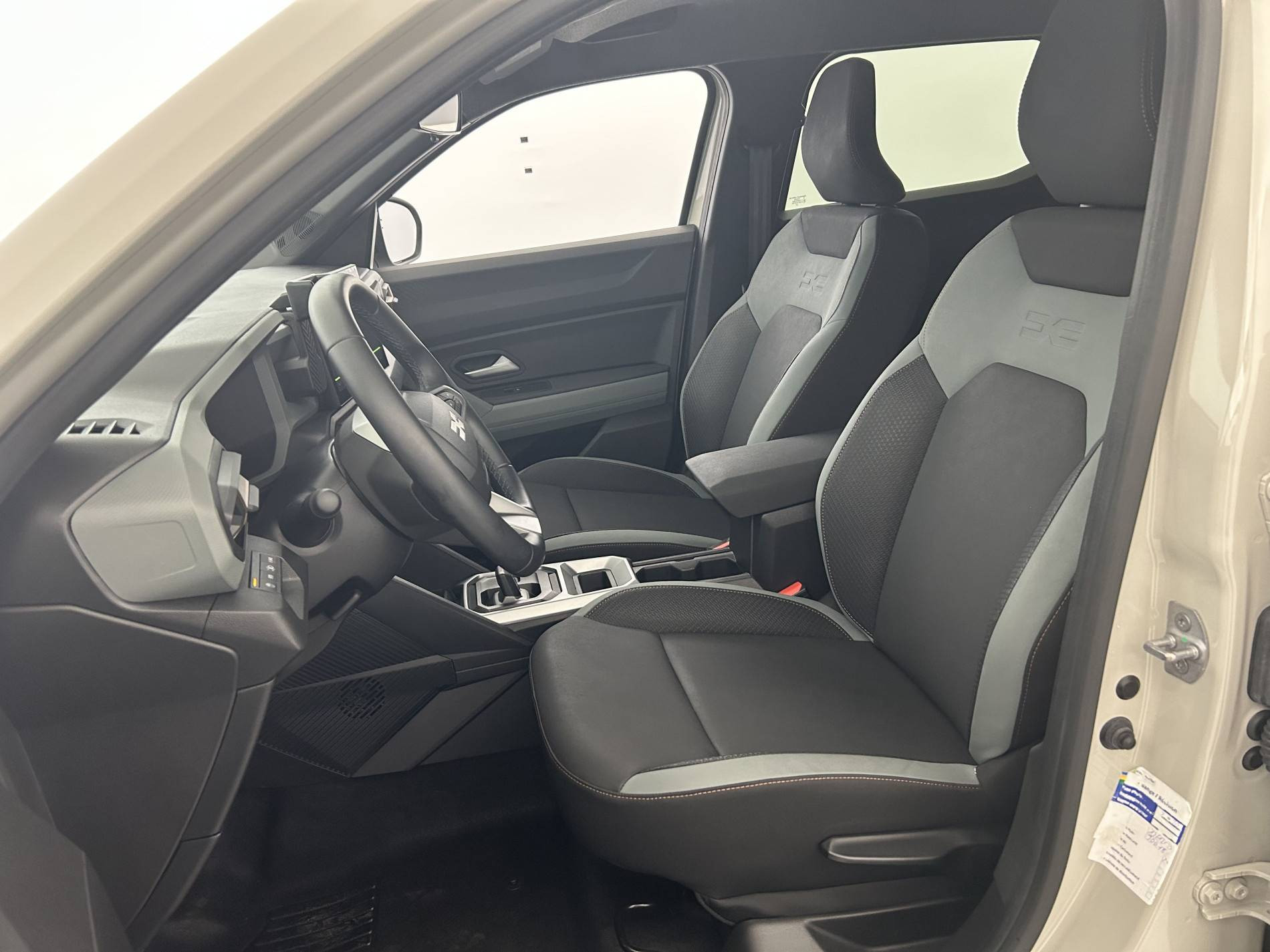 Vente en ligne Dacia Duster  Hybrid 140 au prix de 24 490 €