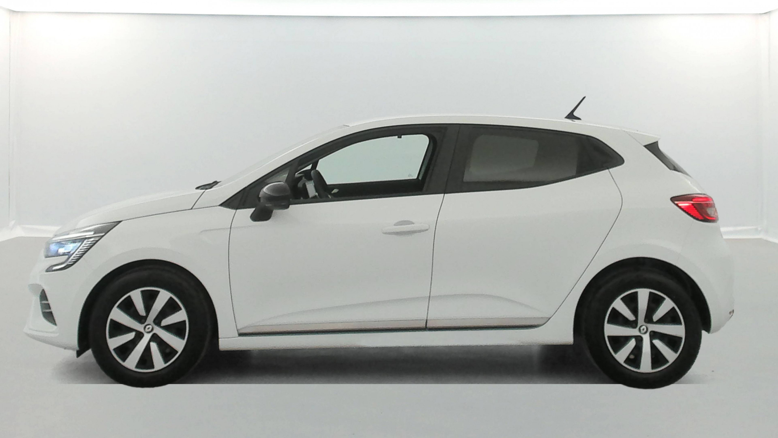 Vente en ligne Renault Clio 5 Clio TCe 90 au prix de 15 390 €