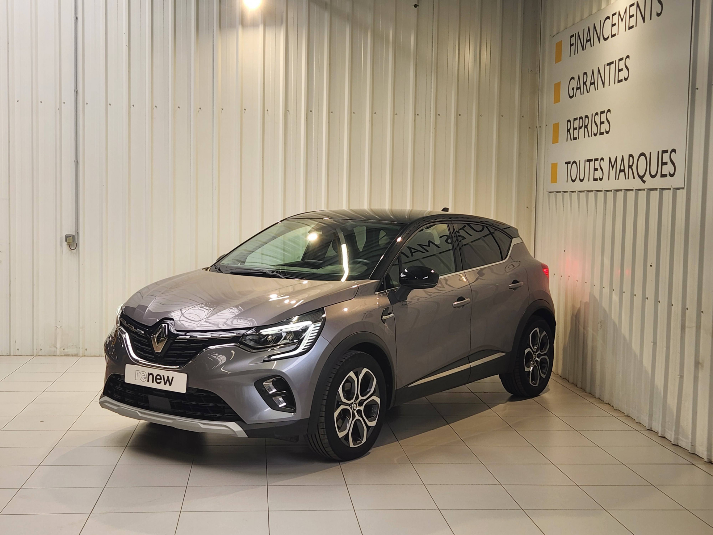Renault Captur  E-Tech full hybrid 145 occasion de 2023 en vente à Morlaix