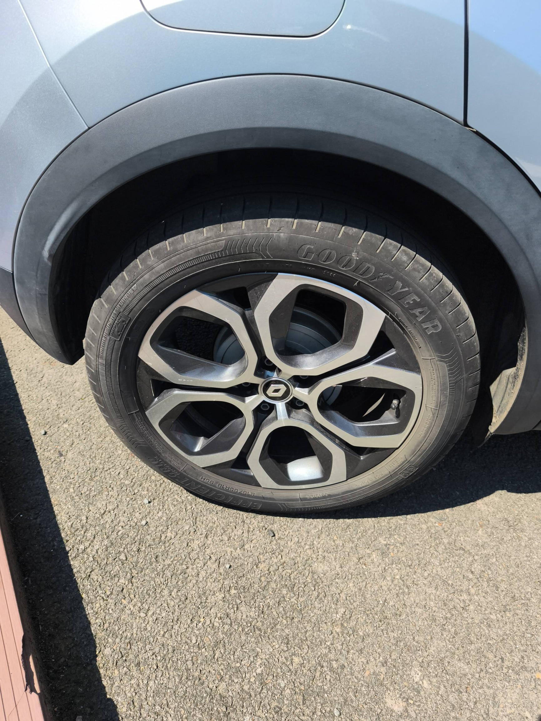 Vente en ligne Renault Captur  mild hybrid 160 EDC au prix de 17 690 €