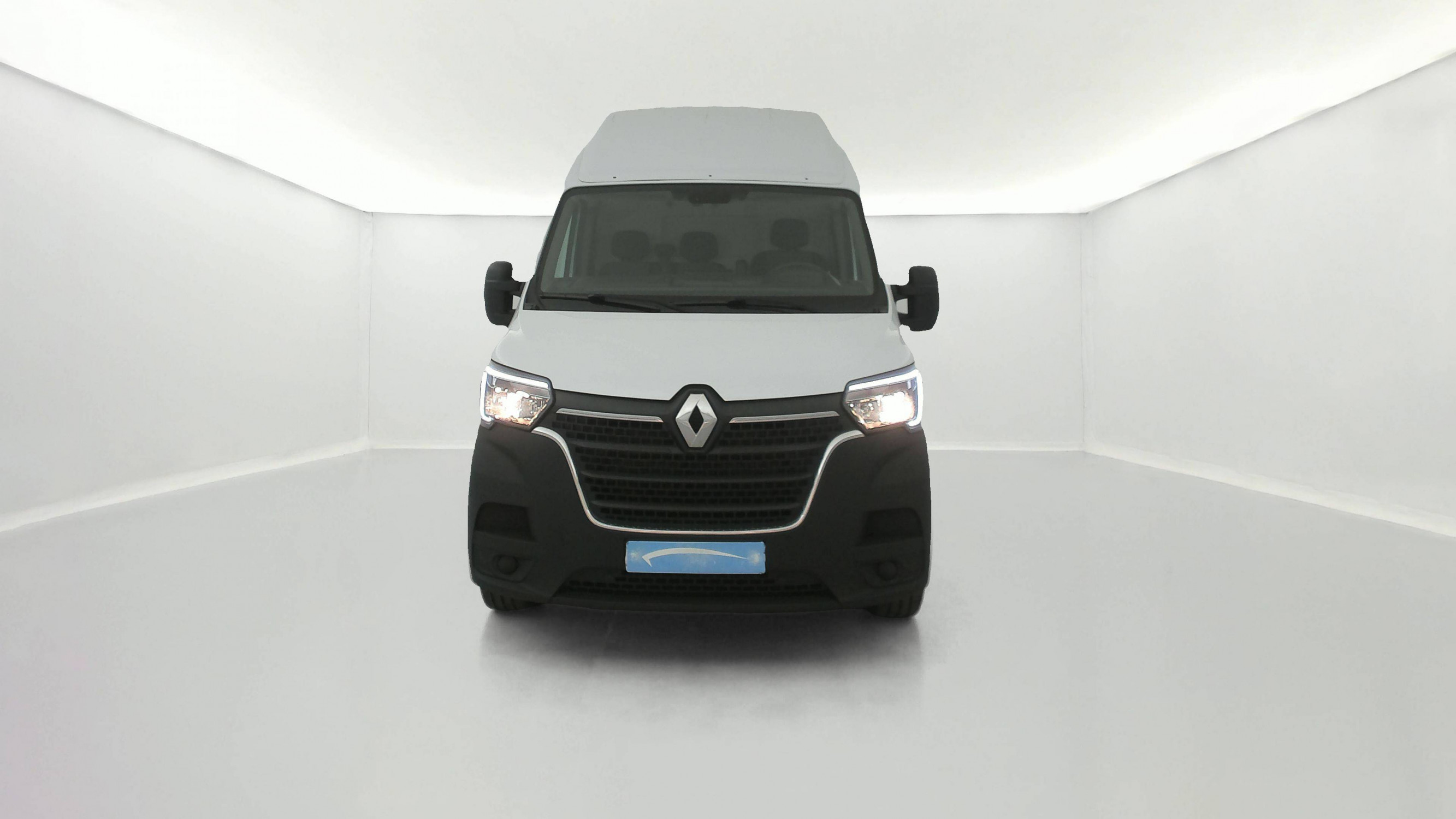 Vente en ligne Renault Master Fourgon MASTER FGN TRAC F3500 L3H3 BLUE DCI 135 au prix de 24 990 €