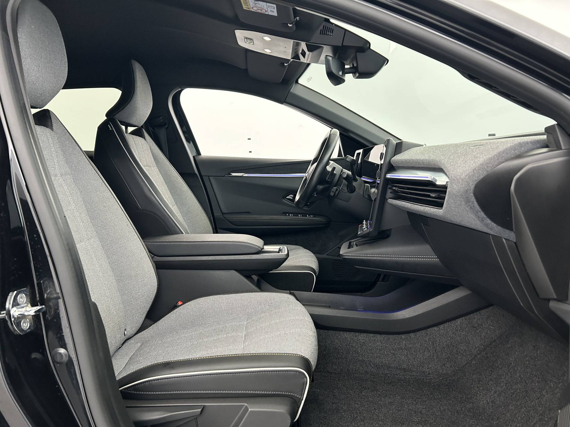 Vente en ligne Renault Megane E-Tech  EV60 220 ch super charge au prix de 21 990 €
